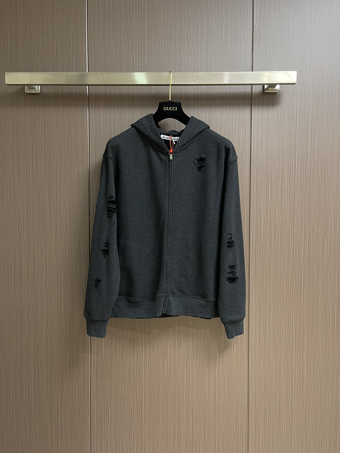 Acne Studios 破洞做旧徽标拉链外套，定制定染灰绿臻柔棉彩棉料 云感般的触感 细腻柔软 舒适贴