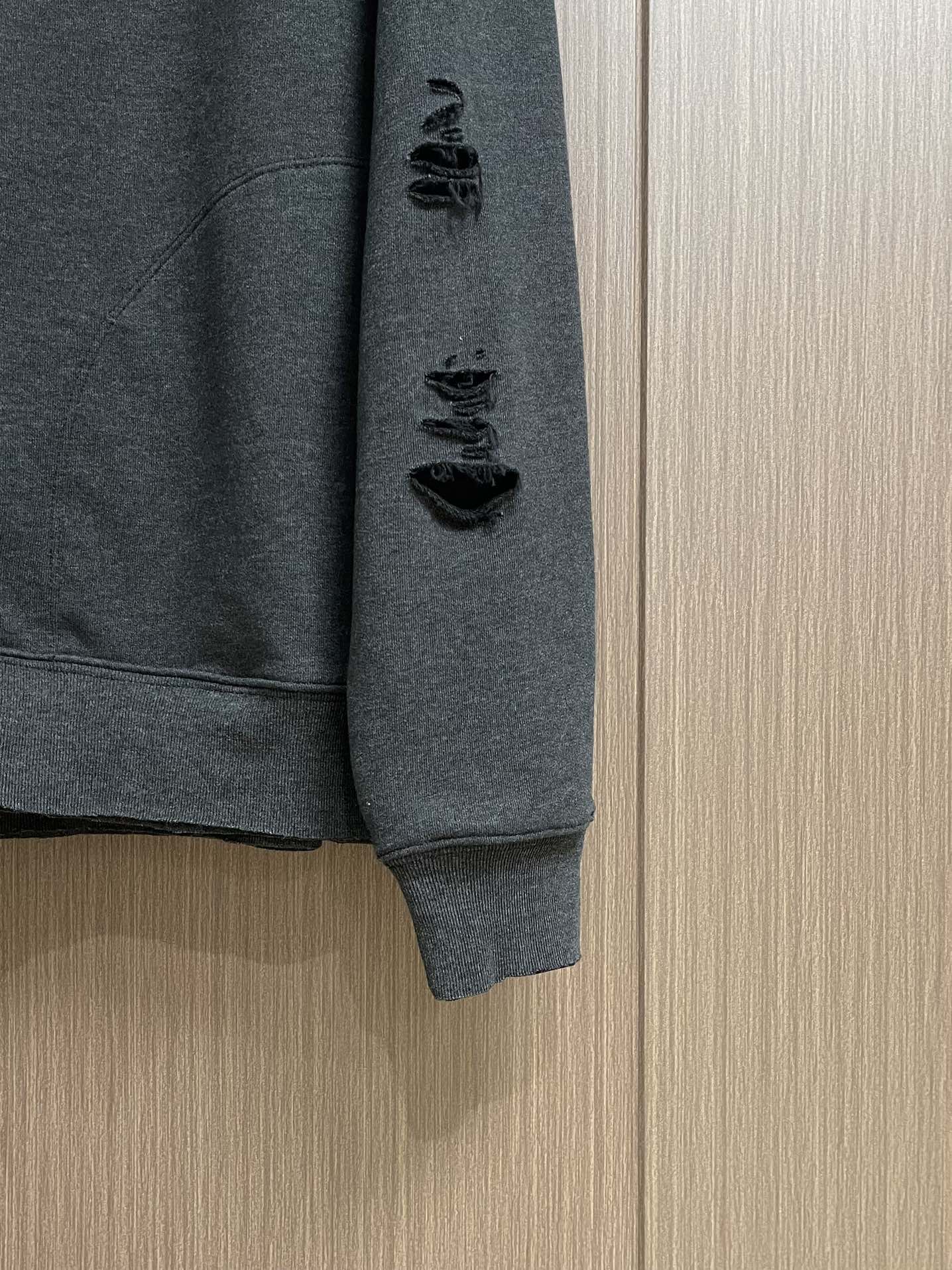 Acne Studios 破洞做旧徽标拉链外套，定制定染灰绿臻柔棉彩棉料 云感般的触感 细腻柔软 舒适贴