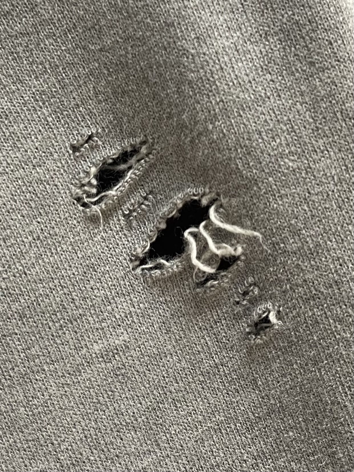 Acne Studios 破洞做旧徽标拉链外套，定制定染灰绿臻柔棉彩棉料 云感般的触感 细腻柔软 舒适贴