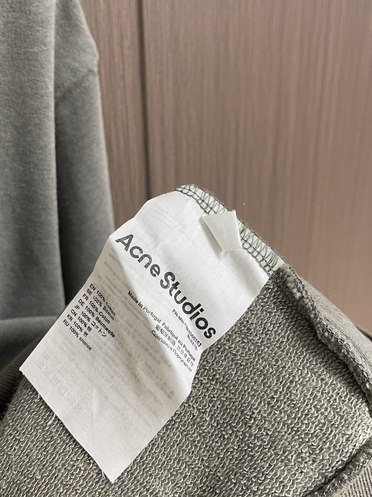 Acne Studios 破洞做旧徽标拉链外套，定制定染灰绿臻柔棉彩棉料 云感般的触感 细腻柔软 舒适贴