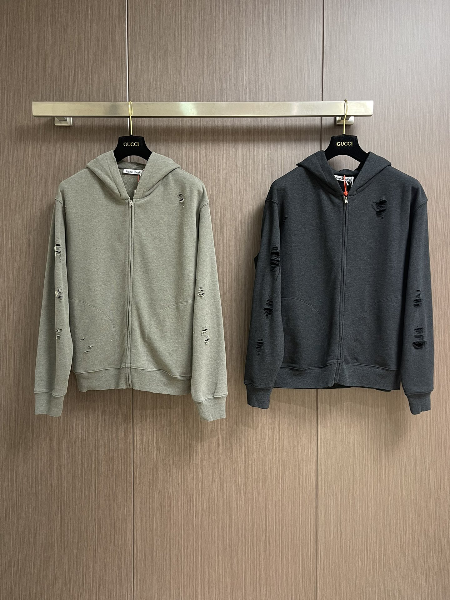 Acne Studios 破洞做旧徽标拉链外套，定制定染灰绿臻柔棉彩棉料 云感般的触感 细腻柔软 舒适贴