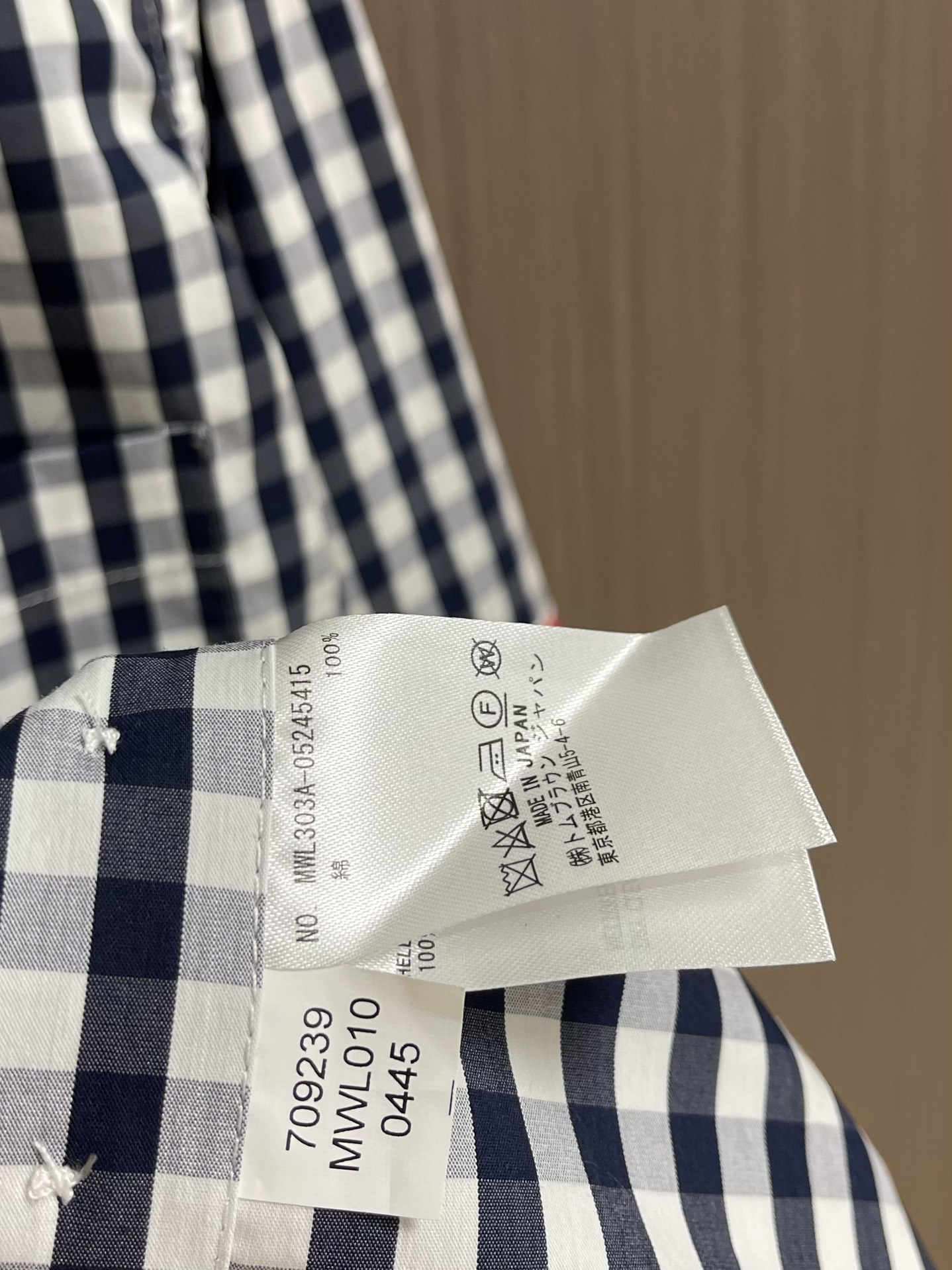 THOM BROWNE TB经典双袖织带色织格子长袖衬衫 面料采用高定色织定制100％新疆长绒棉深蓝色条