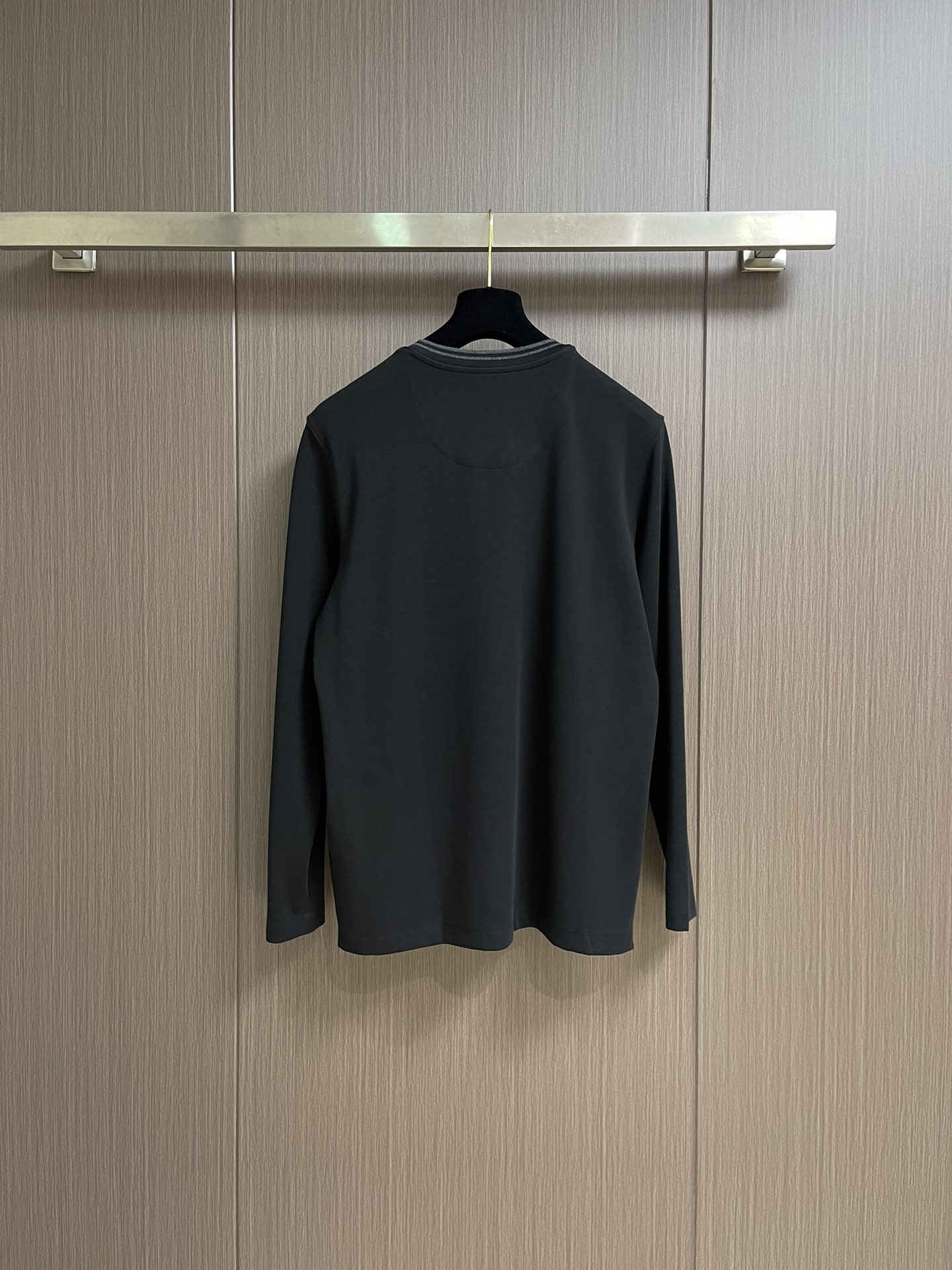 BC Brunello Cucinelli 2025SS秋季新品假两件V领长袖T恤，帅气时尚，简约百搭款