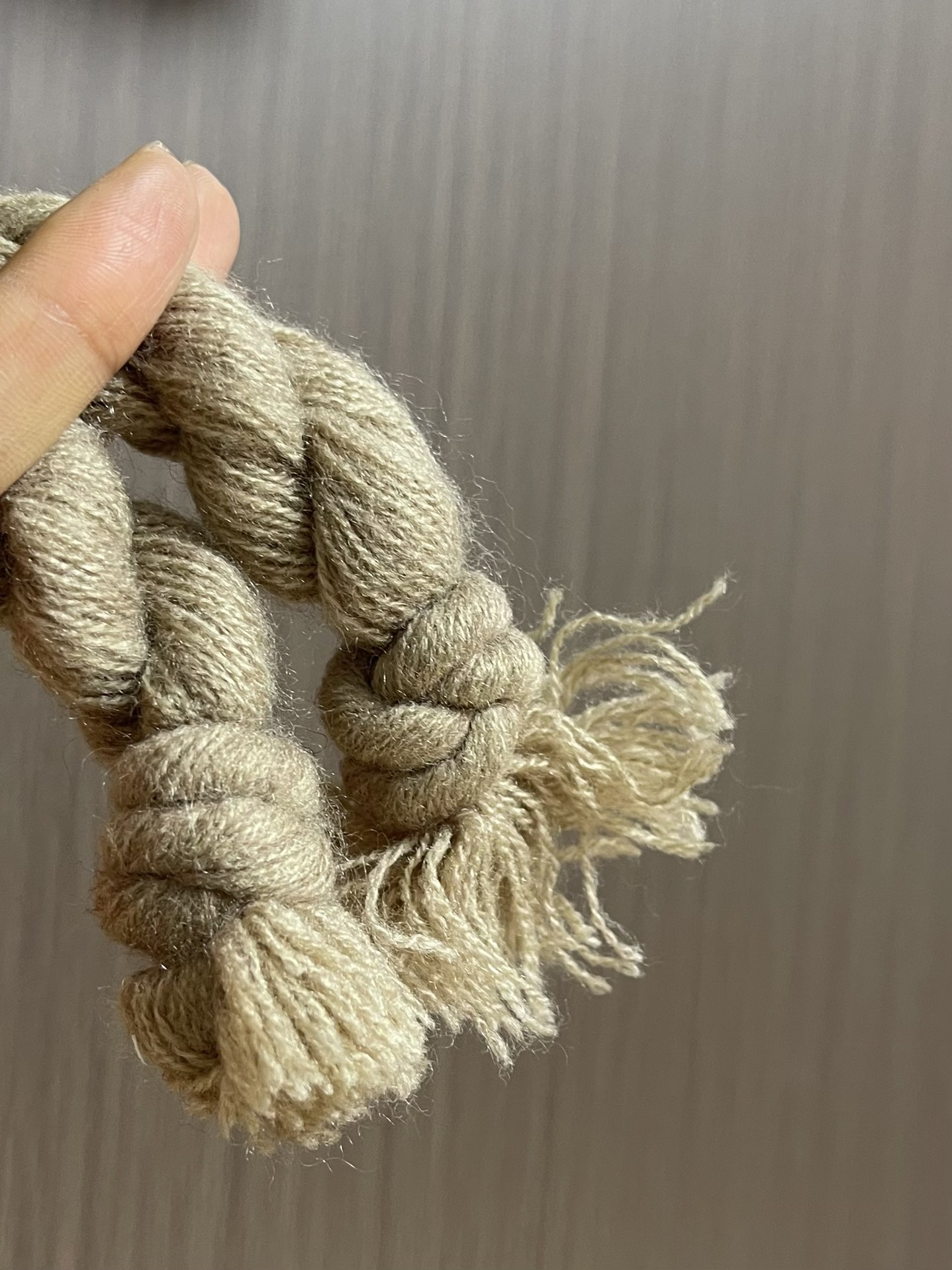 JW ANDERSON 连帽针织毛衣，JW ANDERSON 秋冬男款哥特风针织连帽衫，logo层次分明