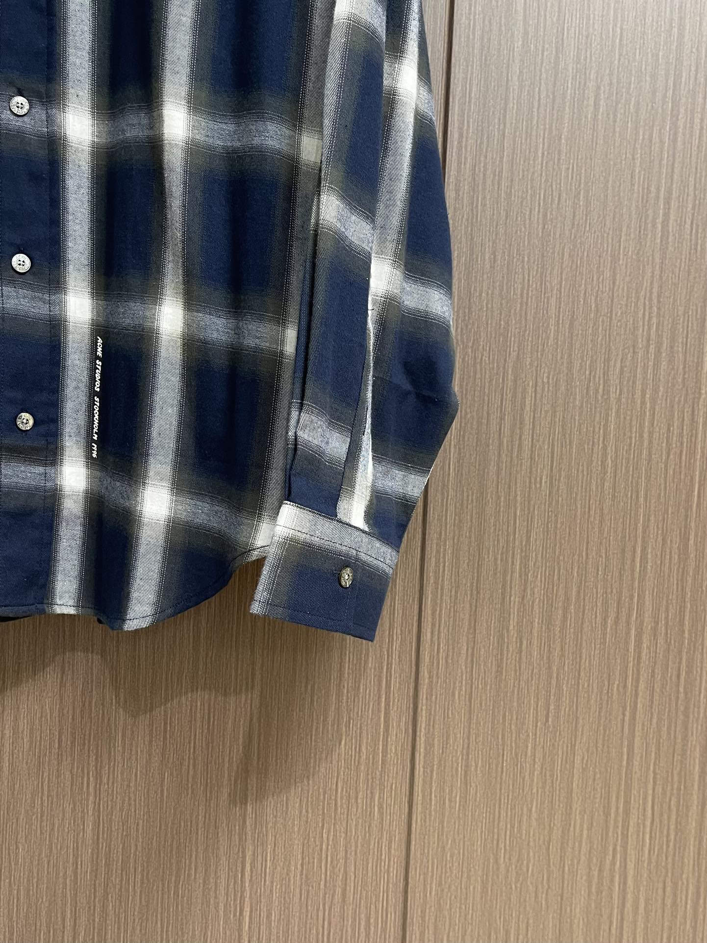 Acne Studios 格纹纽扣长袖衬衫，定制有机棉磨绒格纹斜纹布 纹理清晰 质感十足 舒适贴肤 一抹