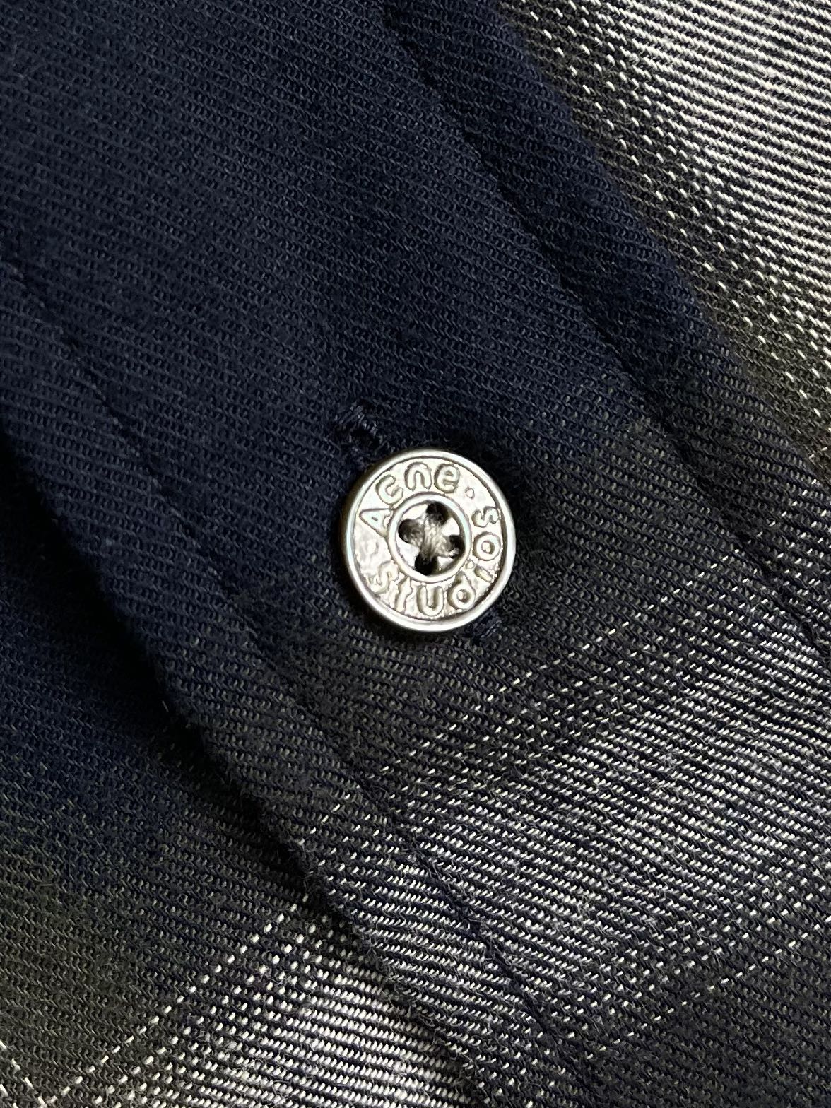 Acne Studios 格纹纽扣长袖衬衫，定制有机棉磨绒格纹斜纹布 纹理清晰 质感十足 舒适贴肤 一抹