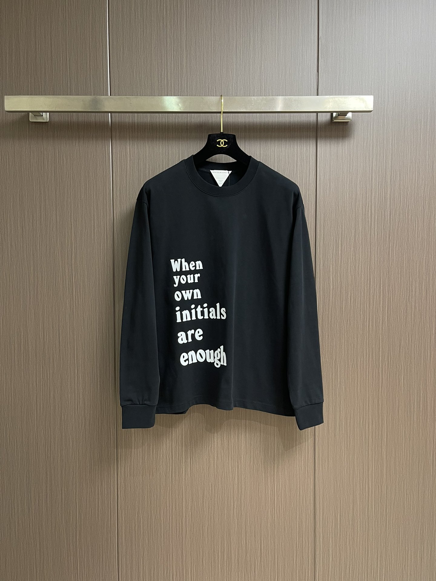 NO:529345,BV 2025SS Autumn and Winter New Slogan Print Long Sleeve T-shirt, Three-dimensional Logo Logo Offset Printing Technology, Fabric Fitting, Fitting, Double-strand Double-yarn All-Cotton Fabric, Washed and Treated, feel more comfortable. Size S-3XL Size Bust 106 Shoulder Width 49.5 Clothes 67 Sleeve L Size Bust 60 M Size Bust 110 Shoulder Width 51 Sleeve L Size Bust 69 Sleeve L Size Bust 61 L Size Bust 114 Shoulder Width 52.5 Clothes 71 Sleeve L Sleeve L Sleeve L Sleeve L Sleeve L Sleeve L Sleeve L Sleeve L Sleeve L Sleeve L Sleeve L Sleeve L Sleeve L Sleeve L Sleeve L Sleeve L Sleeve L Sleeve L Sleeve L Sleeve L Sleeve L Sleeve L Sleeve L Sleeve L Sleeve L Sleeve L Sleeve L Sleeve L Sleeve L Sleeve L Sleeve L Sleeve L Sleeve L Sleeve L Sleeve L Sleeve L Sleeve L Sleeve L Sleeve L Sleeve L Sleeve L Sleeve L Sleeve L Sleeve L Sleeve L Sleeve L Sleeve L Sleeve L Sleeve L Sleeve L Sleeve L Sleeve L Sleeve L Sleeve L Sleeve L Sleeve L Sleeve L Sleeve L Sleeve L Sleeve L Sleeve L Sleeve L Sleeve L Sleeve L19860909BV 2025SS秋冬新款标语印花长袖T恤,立体logo标识胶印印花工艺,面料定织定染,采用双股双纱全棉面料,经过洗水处理,手感更加舒适.尺码S-3XL S码胸围106 肩宽49.5 衣长67 袖长60 M码胸围110 肩宽51 衣长69袖长61 L码胸围114肩宽52.5衣长71袖长62 XL码胸围118 肩宽54 衣长73袖长63 2XL码胸围122肩宽55.5衣长75袖长64 3XL码胸围126肩宽57衣长77袖长6,,bottega veneta,tees，t-shirt,alexander wang,Men's clothing