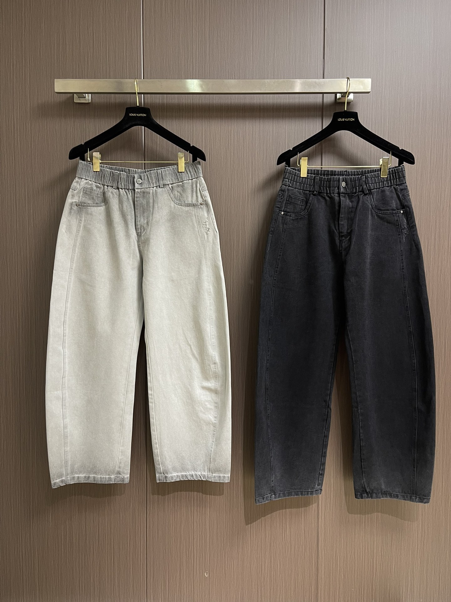 Balenciaga 渐变水洗宽松阔腿牛仔裤，重工艺水洗个性系列，这个颜色简直就是量身定制的 style