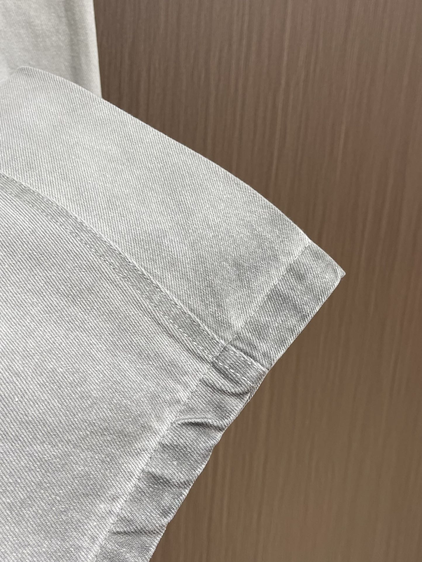 Balenciaga 渐变水洗宽松阔腿牛仔裤，重工艺水洗个性系列，这个颜色简直就是量身定制的 style