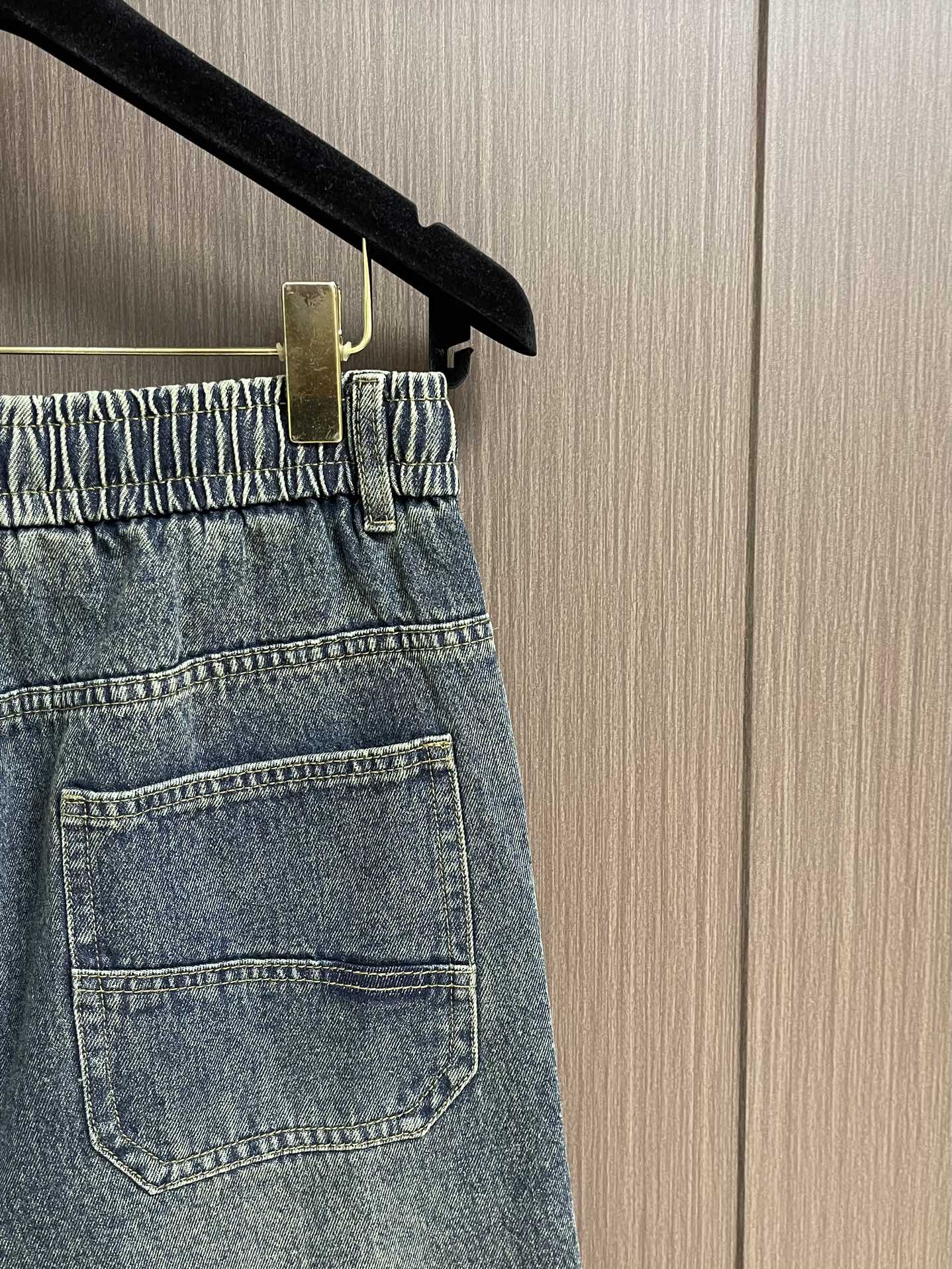 GUCCI 男士直筒休闲牛仔裤 现代时尚的剪裁设计，客供日本denim平纹棉质牛仔面料梭织生产．顶尖的石