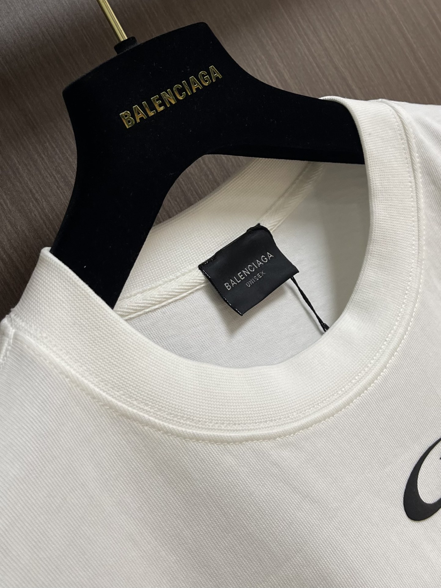 balenciaga 2025FW秋冬新款篮球系列超曼联名01号球衣长袖T恤，衣橱必备单品，都采用了运动