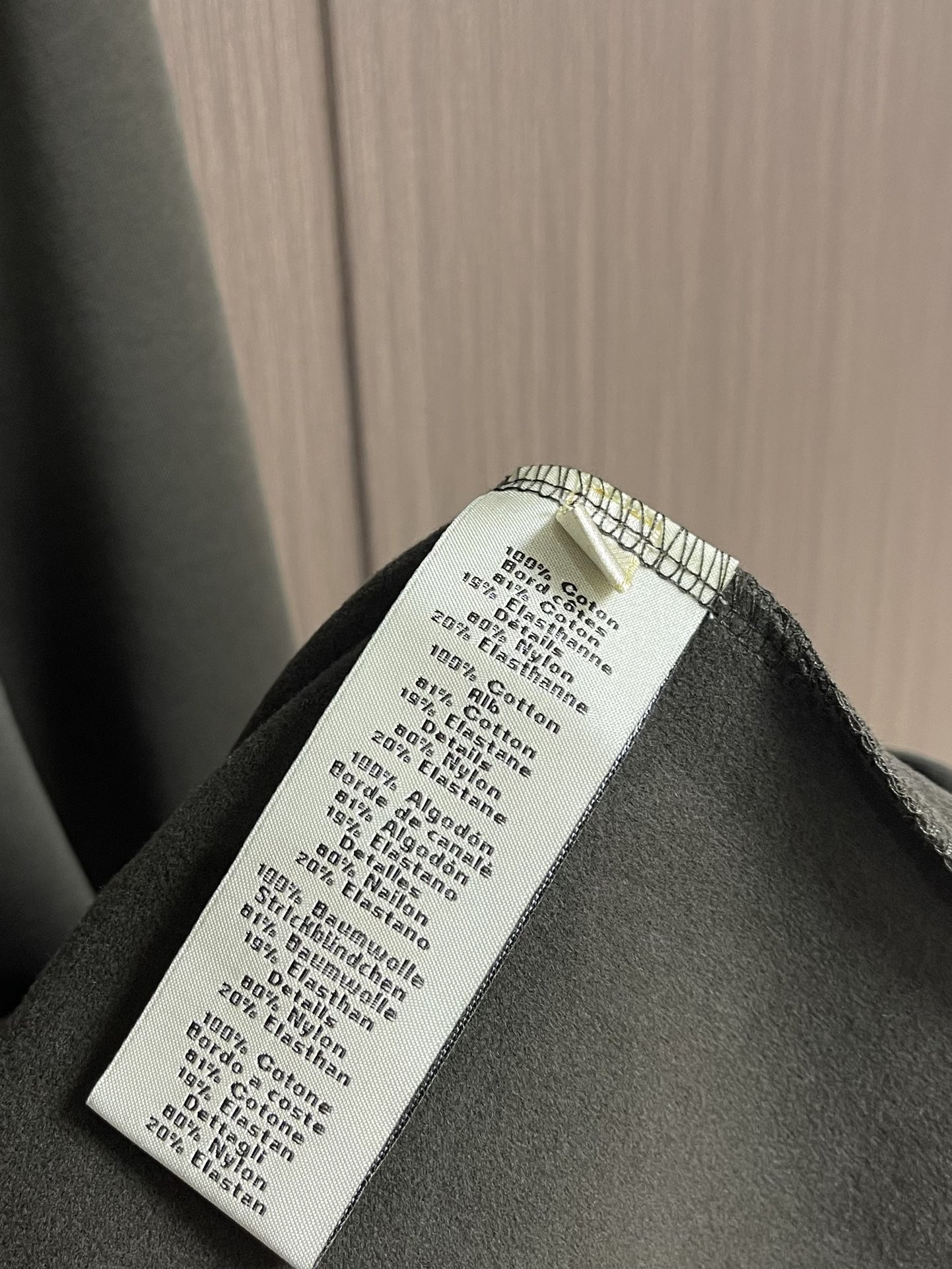 HERMES 2025SS秋冬圆领长袖T恤，氨丝光磨毛，时尚logo拼皮！氨面料上身舒适爽滑，纯棉精梳加