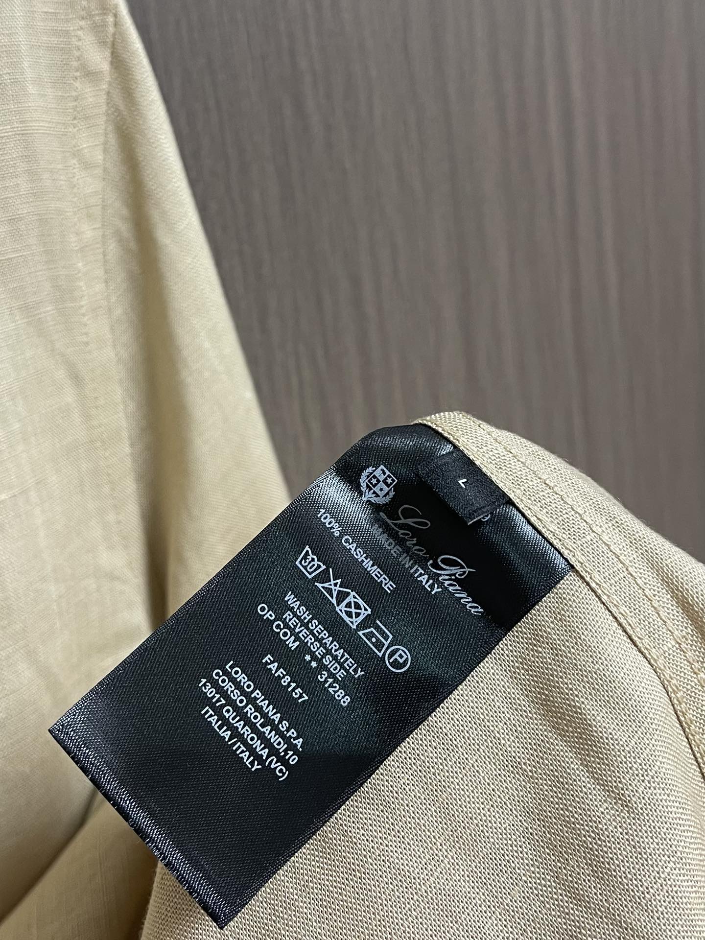 lP🆕 Loro Piana 2025ss秋季全品相订单，商务通勤 天然亚麻材质休闲衬衫，合体的剪裁 五