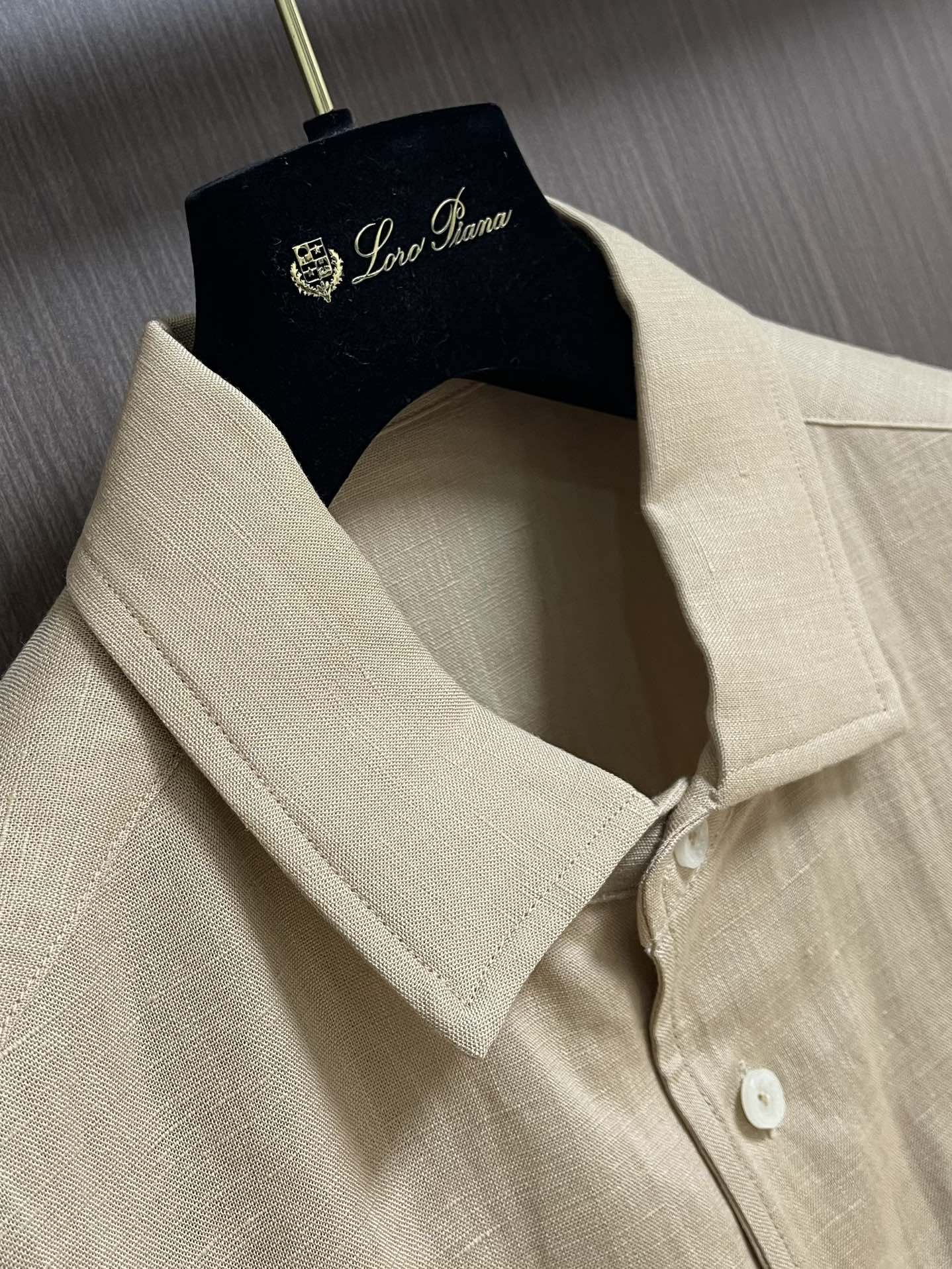 lP🆕 Loro Piana 2025ss秋季全品相订单，商务通勤 天然亚麻材质休闲衬衫，合体的剪裁 五