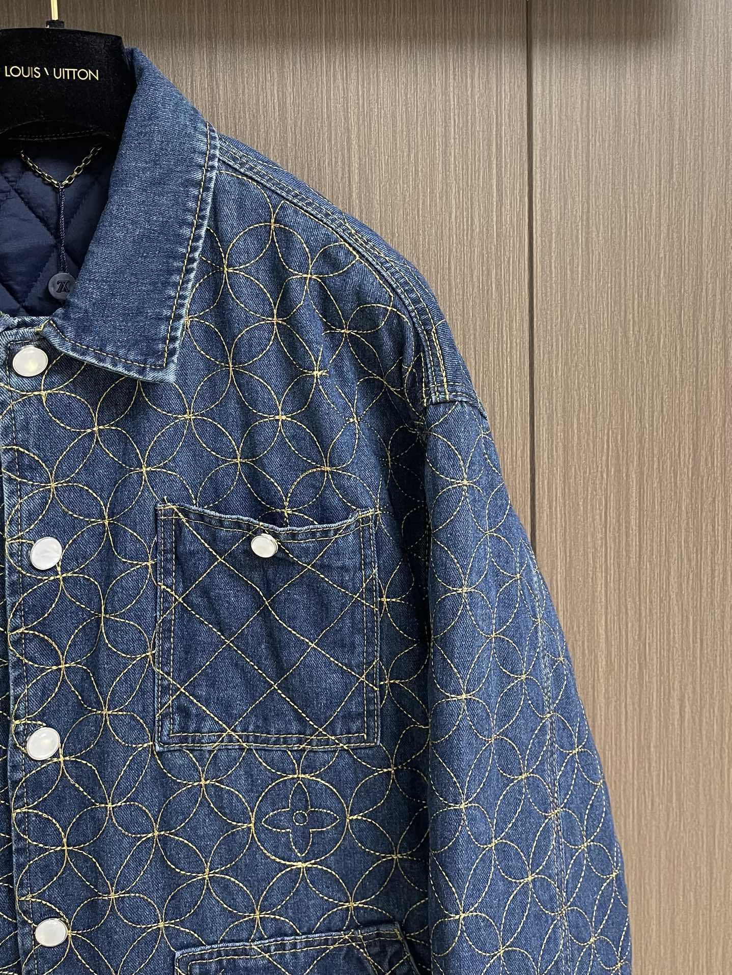 LV x NIGO 牛仔棉服夹克外套，出自Pharrell和Nigo在2025秋冬系列的合作之作，展现了