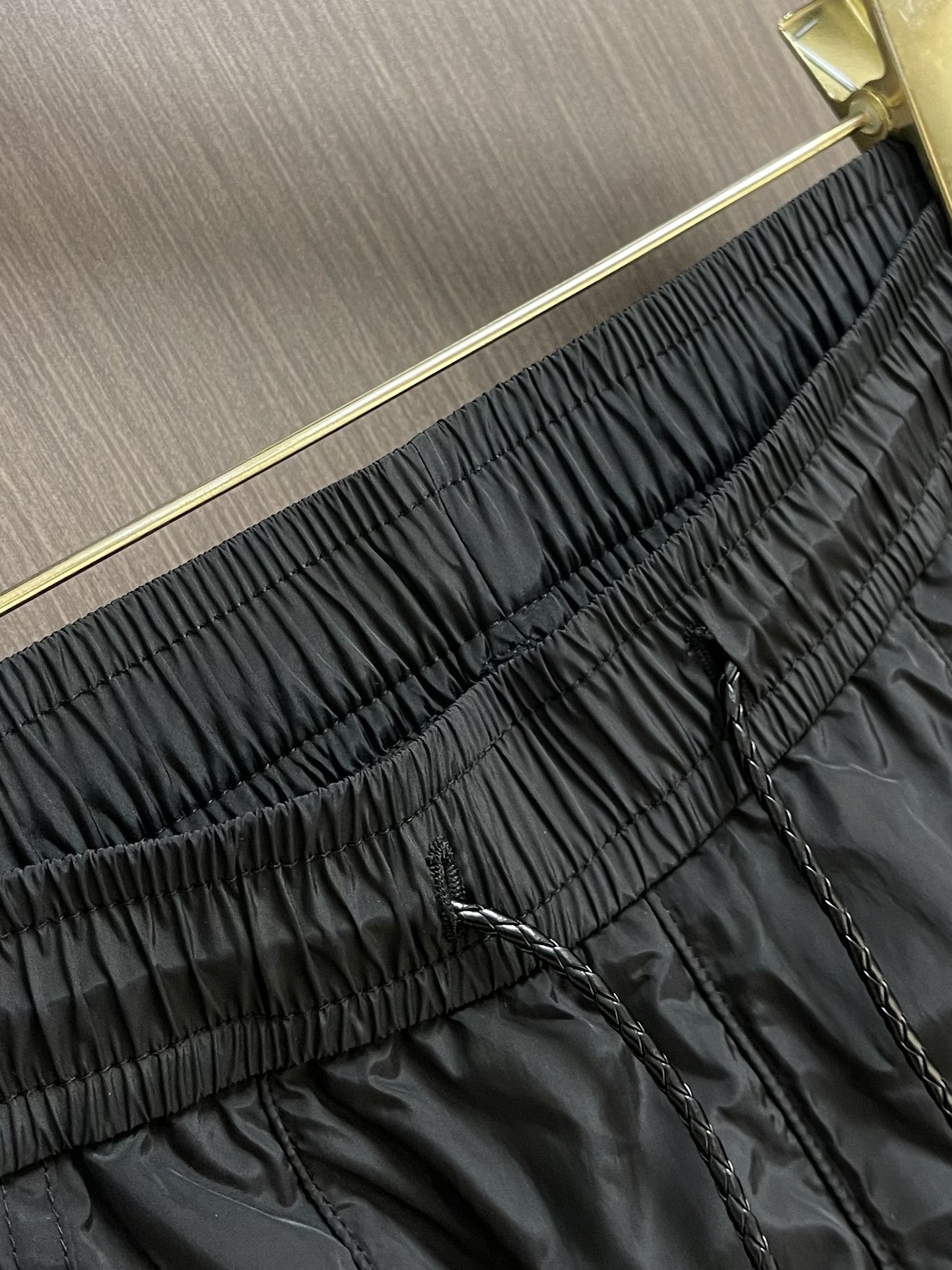 CH 克罗心重磅伞兵裤拼皮十字架 定制克罗心五金 宽松慵懒版型，定织定染需要正面先做碳磨再做磨毛处理 穿