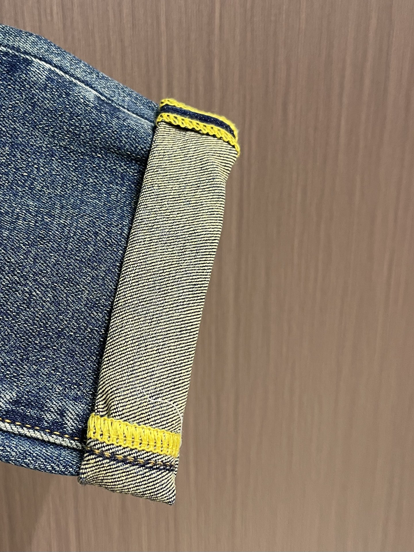 lP🆕 LoroPiana 2025ss秋冬新款卷边牛仔裤，好穿不挑身材，在搭配上没有太多的限制 随意简