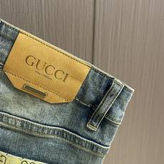 GUCCI 2025AW 秋冬款 全品相订单!老花拼接经典五袋款男士小直筒牛仔裤 腰际老花点缀的设计 很 GUCCI 2025AW 秋冬款 全品相订单!老花拼接经典五袋款男士小直筒牛仔裤 腰际老花点缀的设计 很