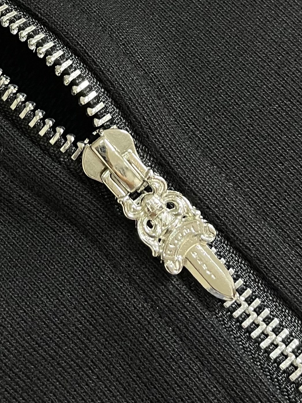 CH Come Hearts 2025FW 红十字架印花拉链连帽外套，高克重高密度高品质 毛料柔软细腻亲