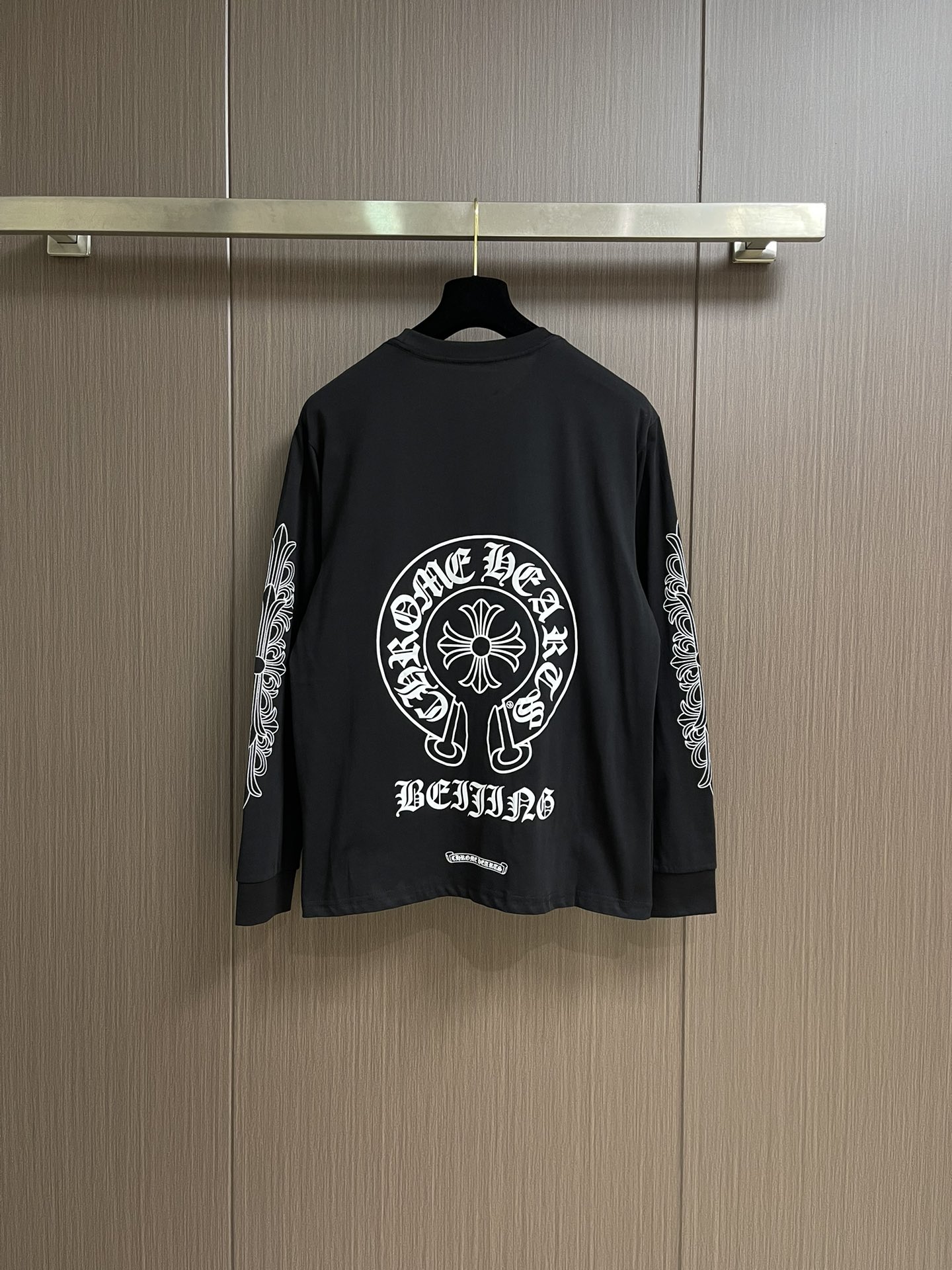 Come hearts CH 克罗心涂鸦字母限定梵文印花长袖T恤，领口袖口高克重螺纹，面料定织定染280