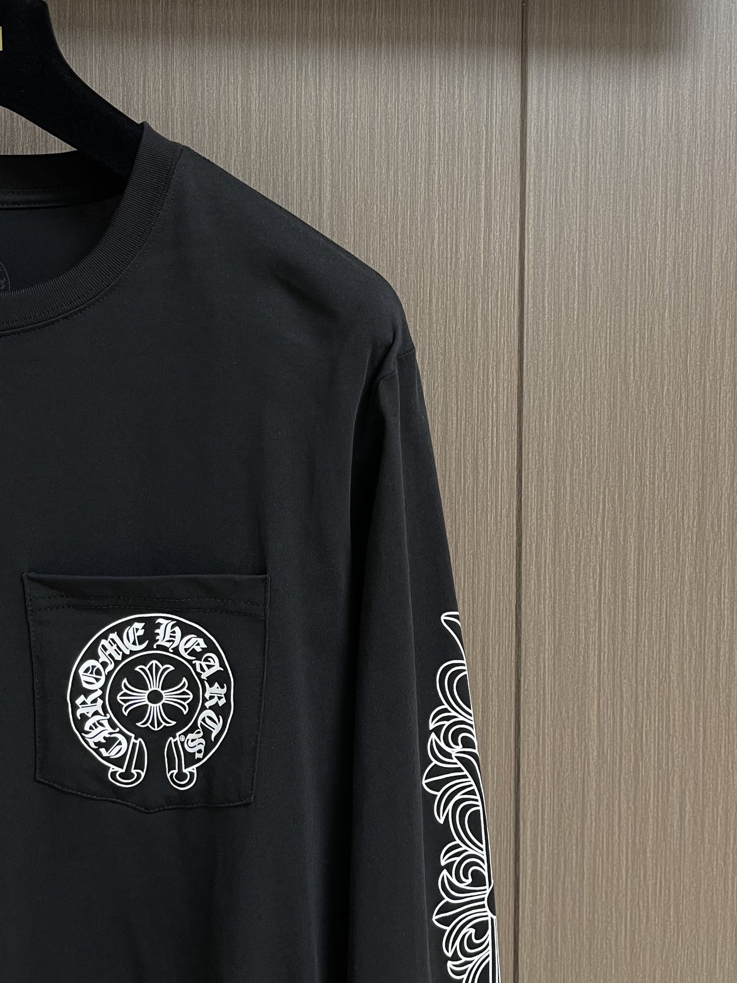 Come hearts CH 克罗心涂鸦字母限定梵文印花长袖T恤，领口袖口高克重螺纹，面料定织定染280