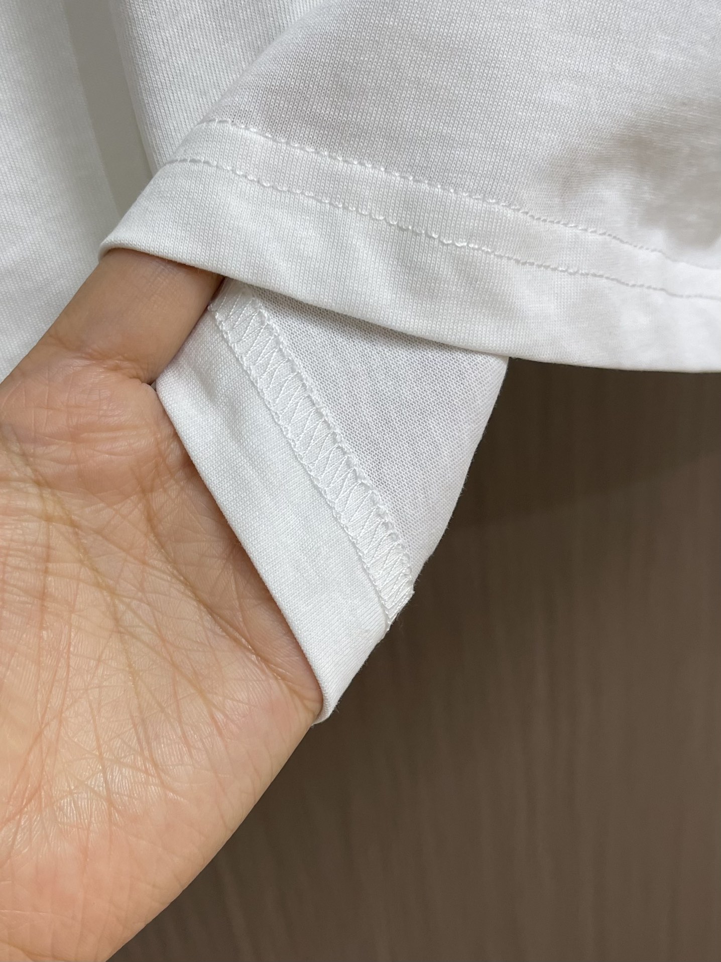 Come hearts CH 克罗心涂鸦字母限定梵文印花长袖T恤，领口袖口高克重螺纹，面料定织定染280