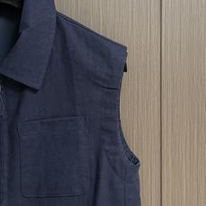lP🆕 Loro Piana 双面穿无袖马甲外套,没有浮夸缀饰,唯有百年工艺沉淀的剪裁,贴合身体每一寸舒 lP🆕 Loro Piana 双面穿无袖马甲外套,没有浮夸缀饰,唯有百年工艺沉淀的剪裁,贴合身体每一寸舒
