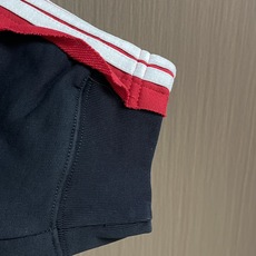 BALENCLAGA 巴黎世家标识条纹连帽卫衣,采用独家定织380G双纱棉面料,这种定制工艺确保面料有合 BALENCLAGA 巴黎世家标识条纹连帽卫衣,采用独家定织380G双纱棉面料,这种定制工艺确保面料有合