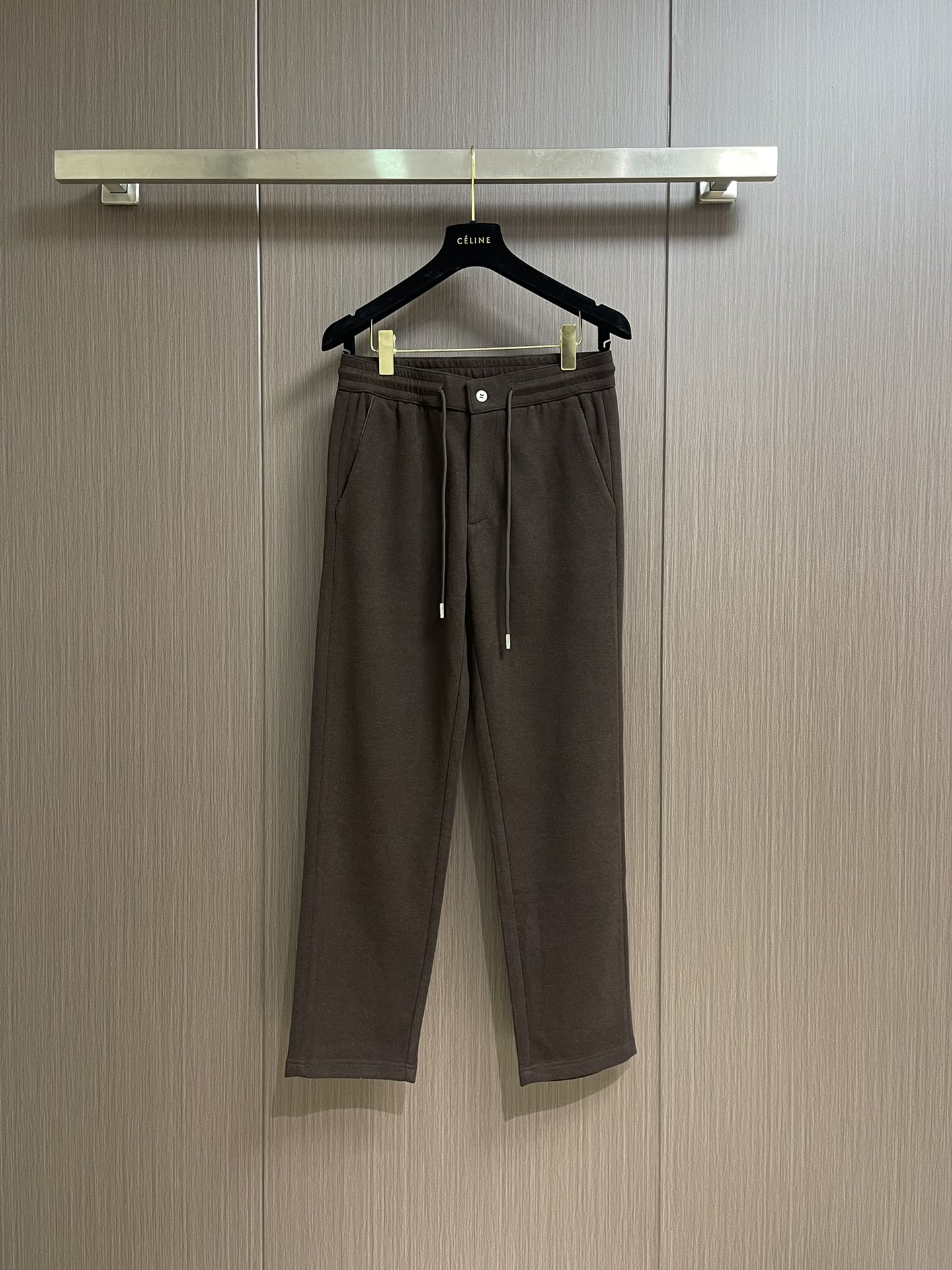 lP🆕 LoroPiana 2025SS秋冬新款男士休闲裤，高端品质之选，一款松紧腰抽绳休闲兼备的百搭裤