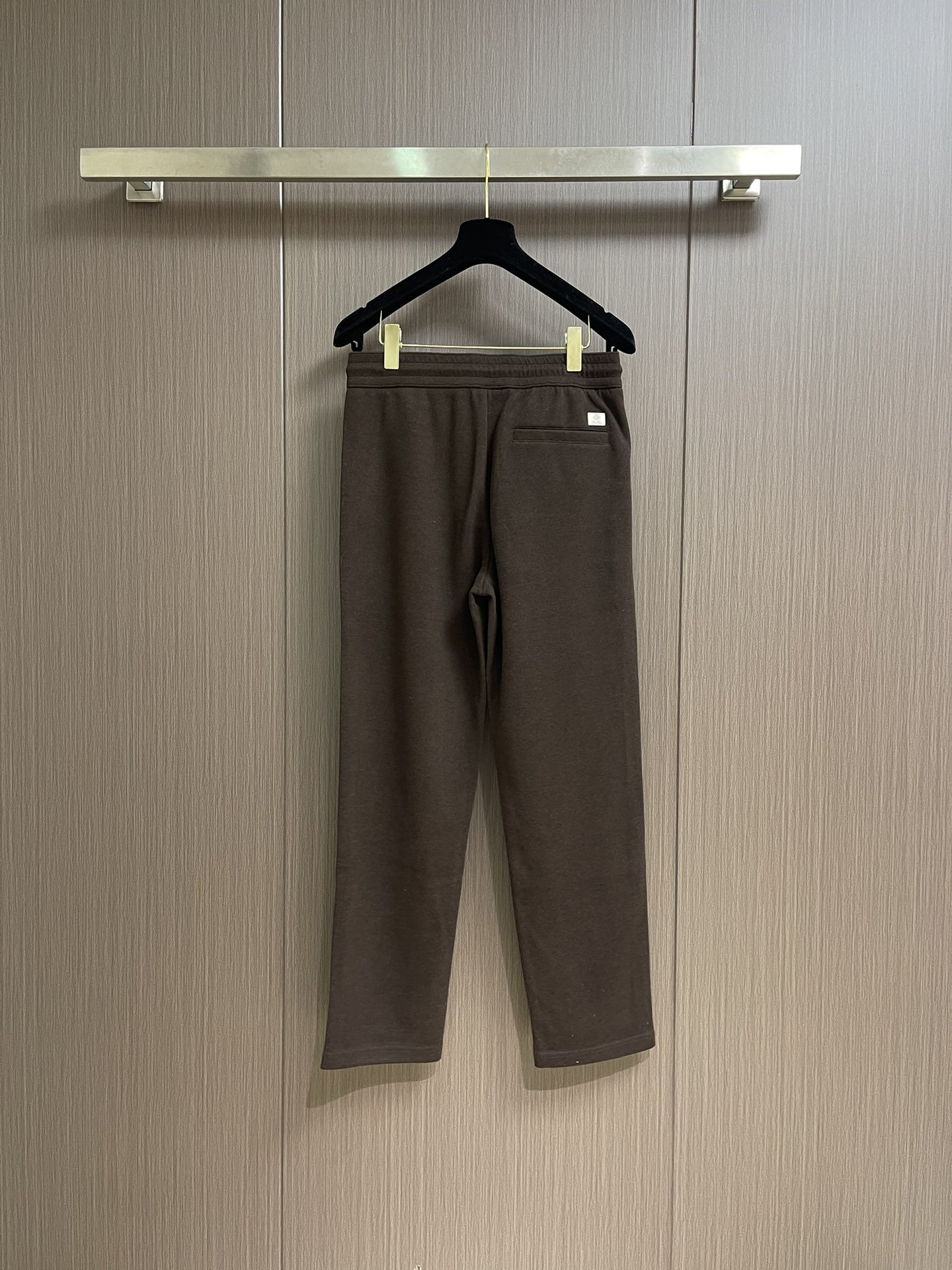 lP🆕 LoroPiana 2025SS秋冬新款男士休闲裤，高端品质之选，一款松紧腰抽绳休闲兼备的百搭裤