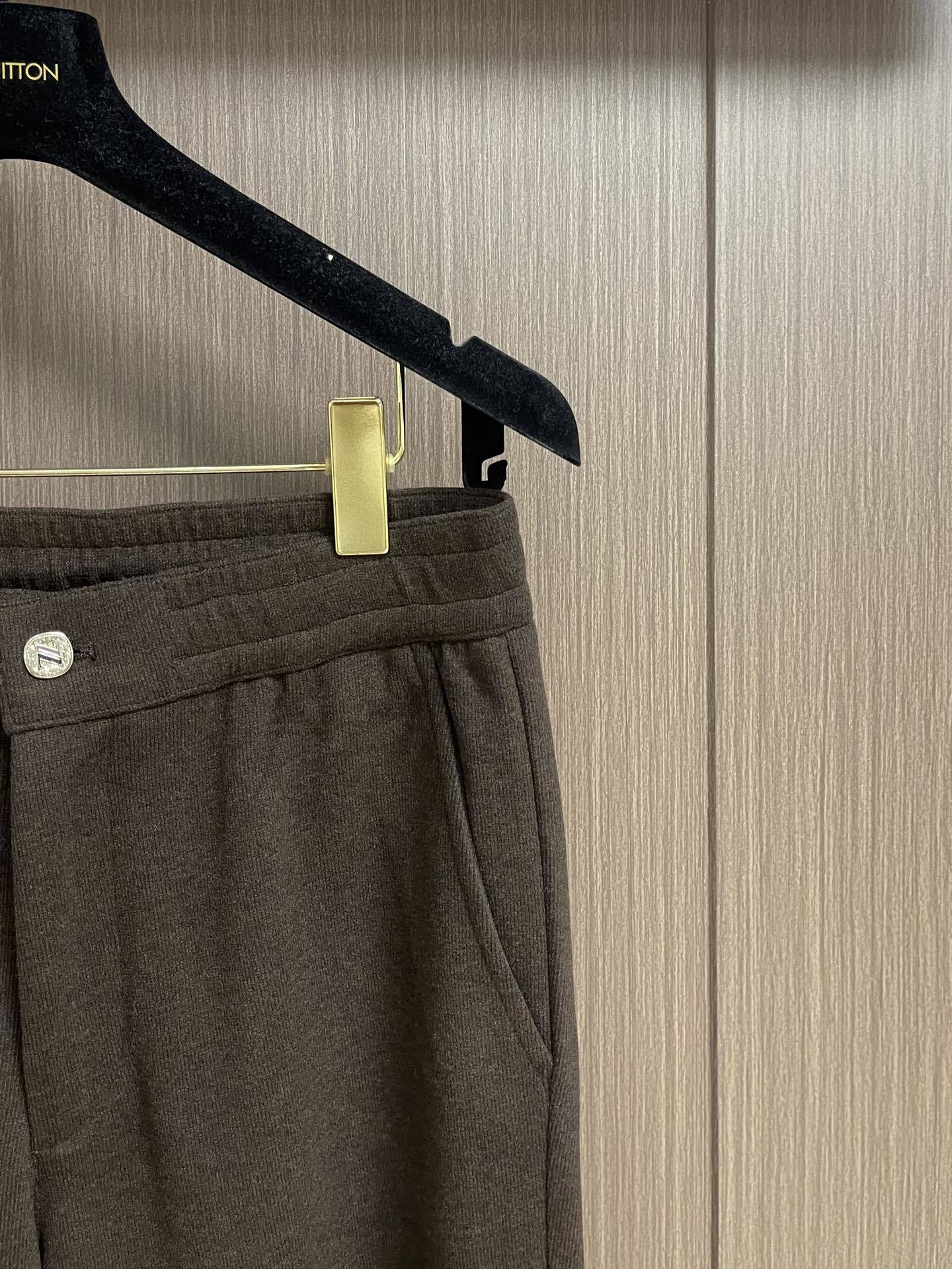 Ermenegildo Zegna 2025SS 早秋男士直筒休闲裤! 一个致力于男士成衣的品牌!!专注