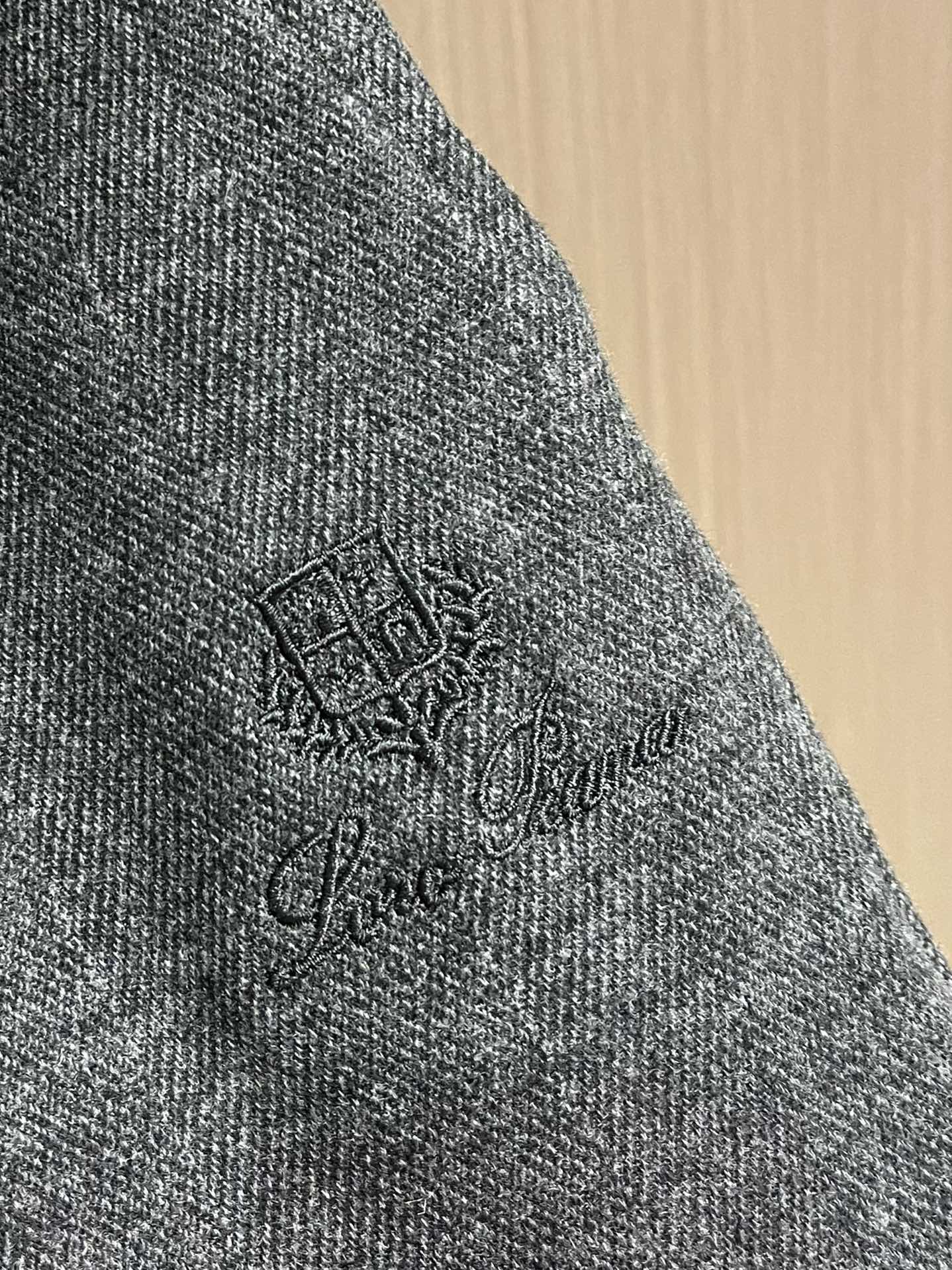 lP🆕 LoroPiana 2025ss早春新品休闲裤，休闲裤作为随时随地男人都能穿搭的时尚单品，简洁的
