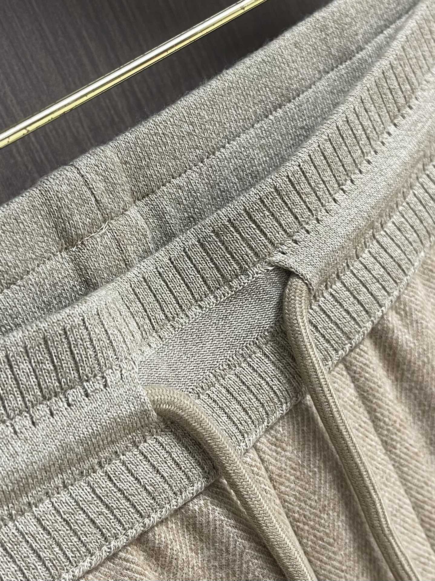 lP🆕 LoroPiana 2025ss早春新品休闲裤，休闲裤作为随时随地男人都能穿搭的时尚单品，简洁的