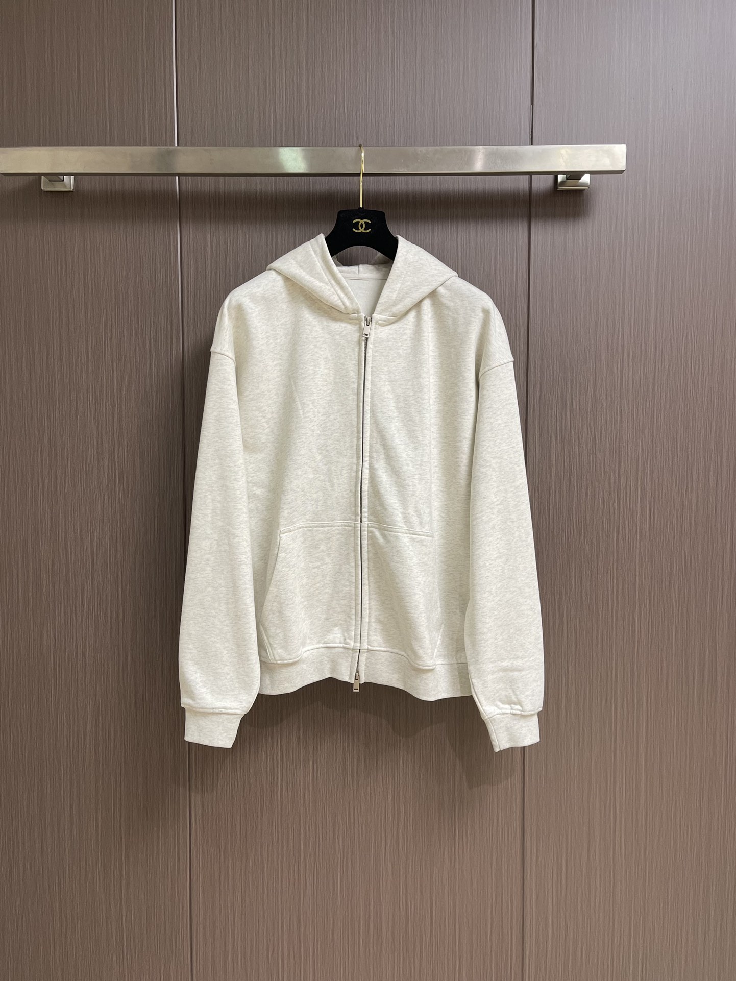 NO:526992,acne studio 2025SS hooded zipper long-sleeved sweatshirt, 3D three-dimensional offset printing process, no cracking or degumming, double yarn pure cotton!  Very good feel!  Skin-friendly and comfortable, very high-end and more textured!  Thermoset ink printing uses chemical ink as pigments and requires high temperature to dry in order to solidify the ink onto the unique dirty holes in the fabric to make the aging effect. The rust spot pollution and staining effect combines the contamination appearance to create a polluted appearance.  It seems to be a simple print, but it is not simple at all. 10,000% imported machine restore. Size S-XL, acne studios, dior, hoodie, sweatshirts, hats, alexander wang19860909acne studio 2025SS连帽拉链长袖卫衣,3d立体胶印工艺 不开裂不脱胶,双纱纯棉！手感超棒！亲肤舒适,十分高级且更有质感！热固油墨印花,用化学油墨作颜料,需要高温进行烘干才能使油墨凝固到织物上独特脏污破洞做旧效果 锈斑赃污染色效果相结合打造污染外观．看似是简单的印花 其实一点都不简单10000％进口机还原.尺码S-XL,,acne studios,dior,hoodie,sweatshirts,hats,alexander wang,Men's clothing