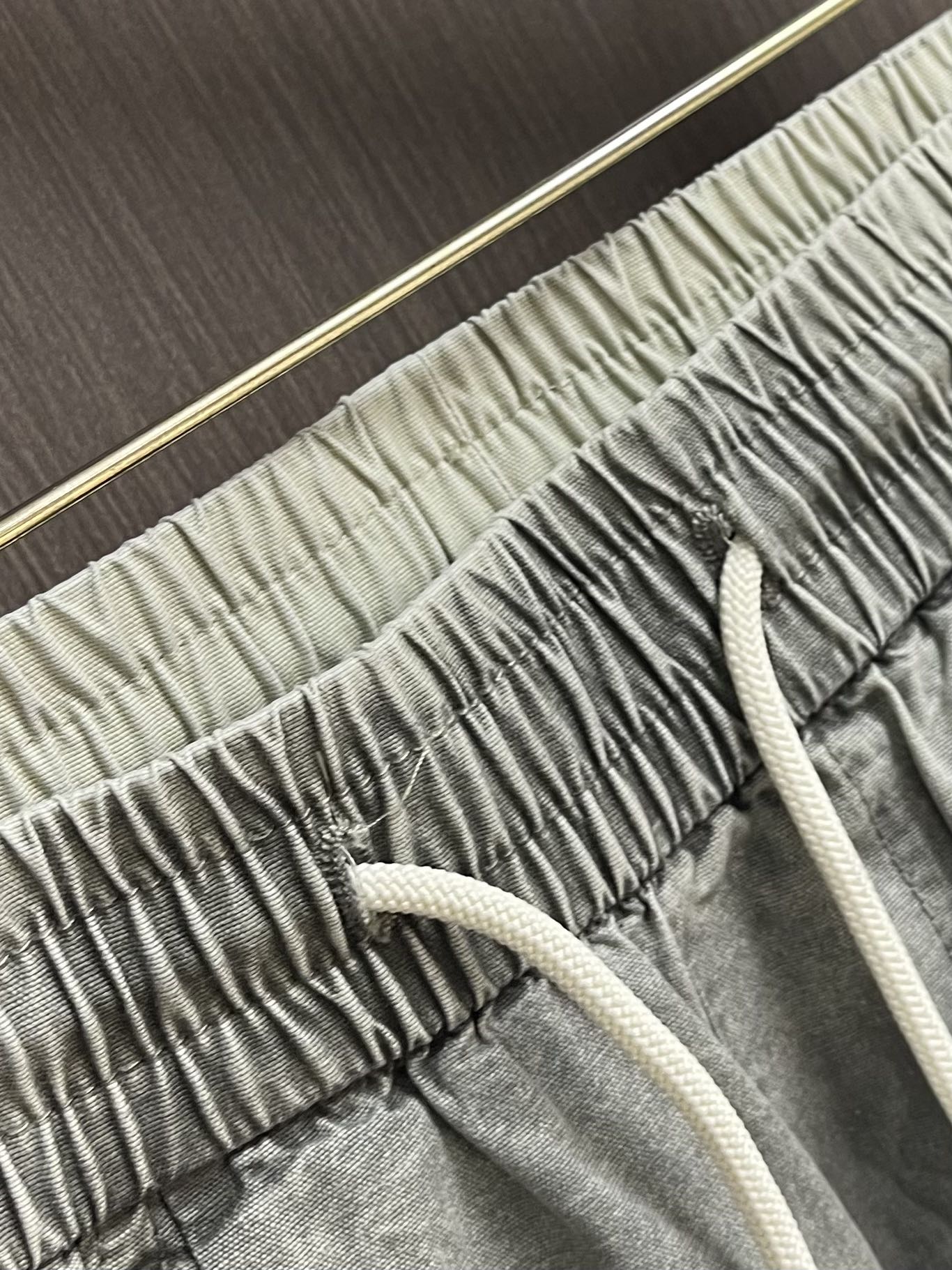 Balenciaga 2025SS早秋新品多袋牛仔裤，进口原版面料，上身舒适，字母图案装饰logo，原版