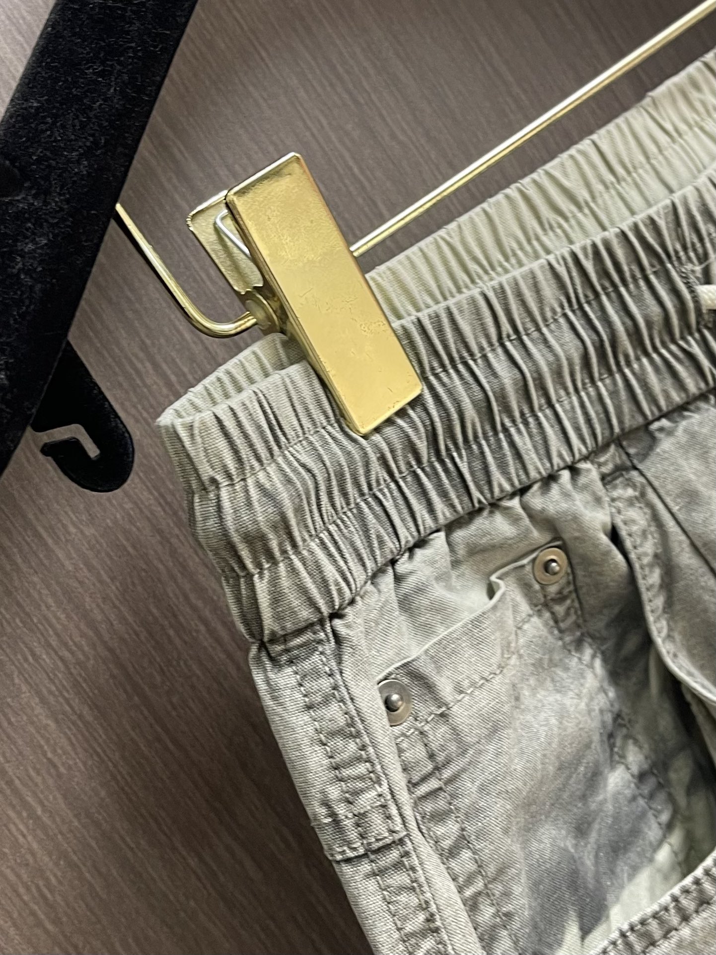 Balenciaga 2025SS早秋新品多袋牛仔裤，进口原版面料，上身舒适，字母图案装饰logo，原版