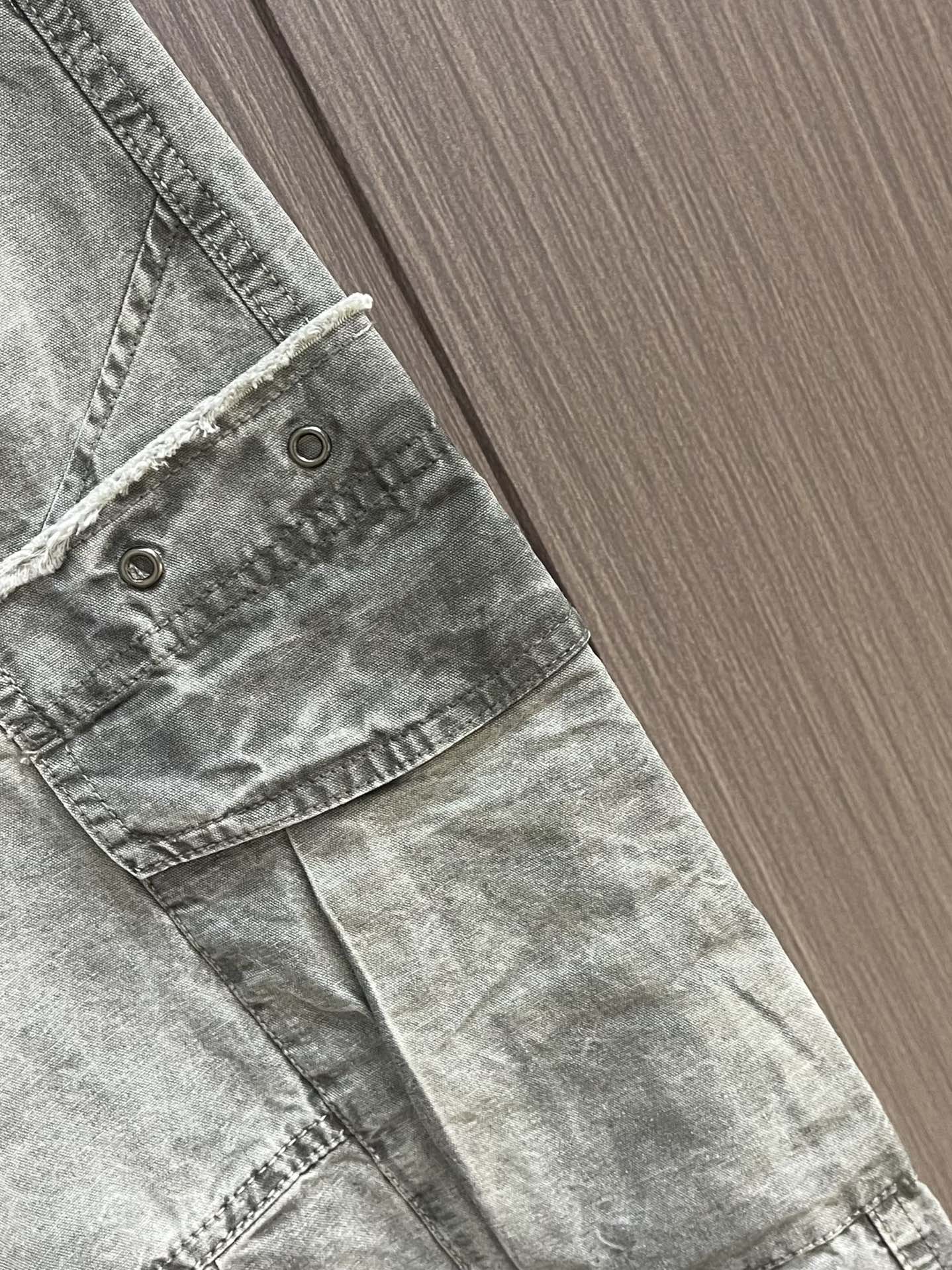 Balenciaga 2025SS早秋新品多袋牛仔裤，进口原版面料，上身舒适，字母图案装饰logo，原版