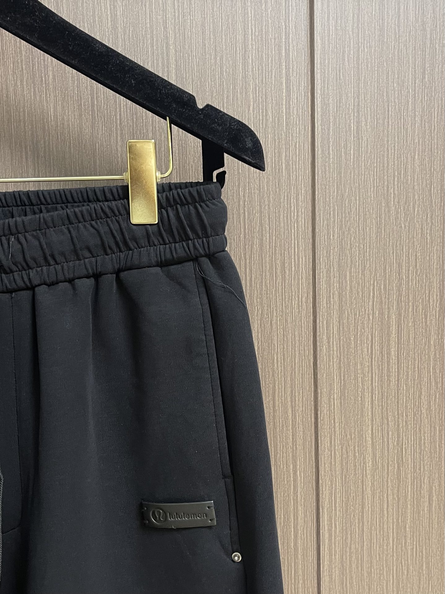 lululemon 2025SS早秋新款长裤 走秀款 今年最新定制面料 直筒裤版型搭配洗水线条设计 非常