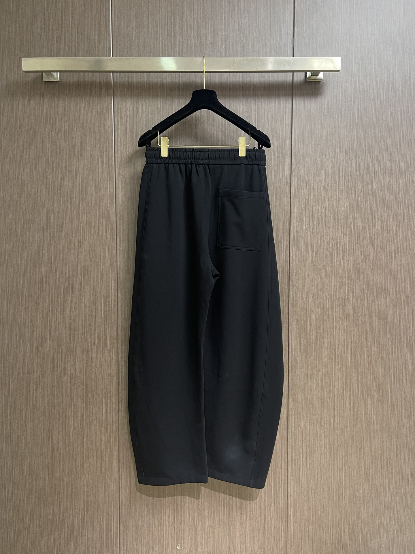 lululemon 2025SS早秋新款长裤 走秀款 今年最新定制面料 直筒裤版型搭配洗水线条设计 非常