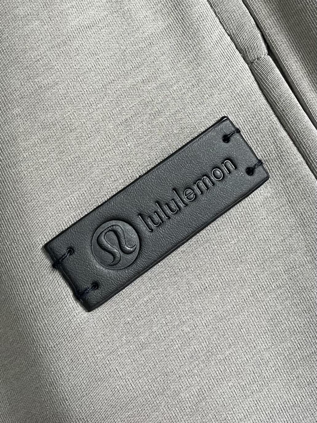 lululemon 2025SS早秋新款长裤 走秀款 今年最新定制面料 直筒裤版型搭配洗水线条设计 非常