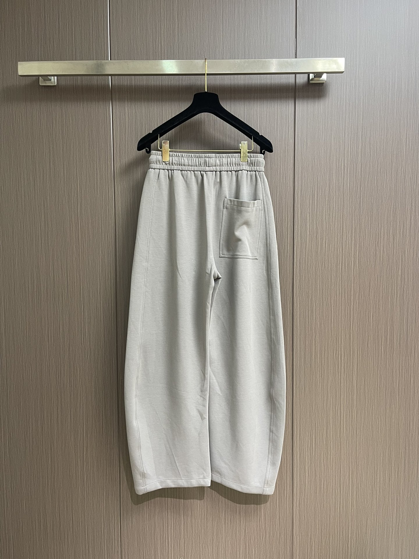 lululemon 2025SS早秋新款长裤 走秀款 今年最新定制面料 直筒裤版型搭配洗水线条设计 非常