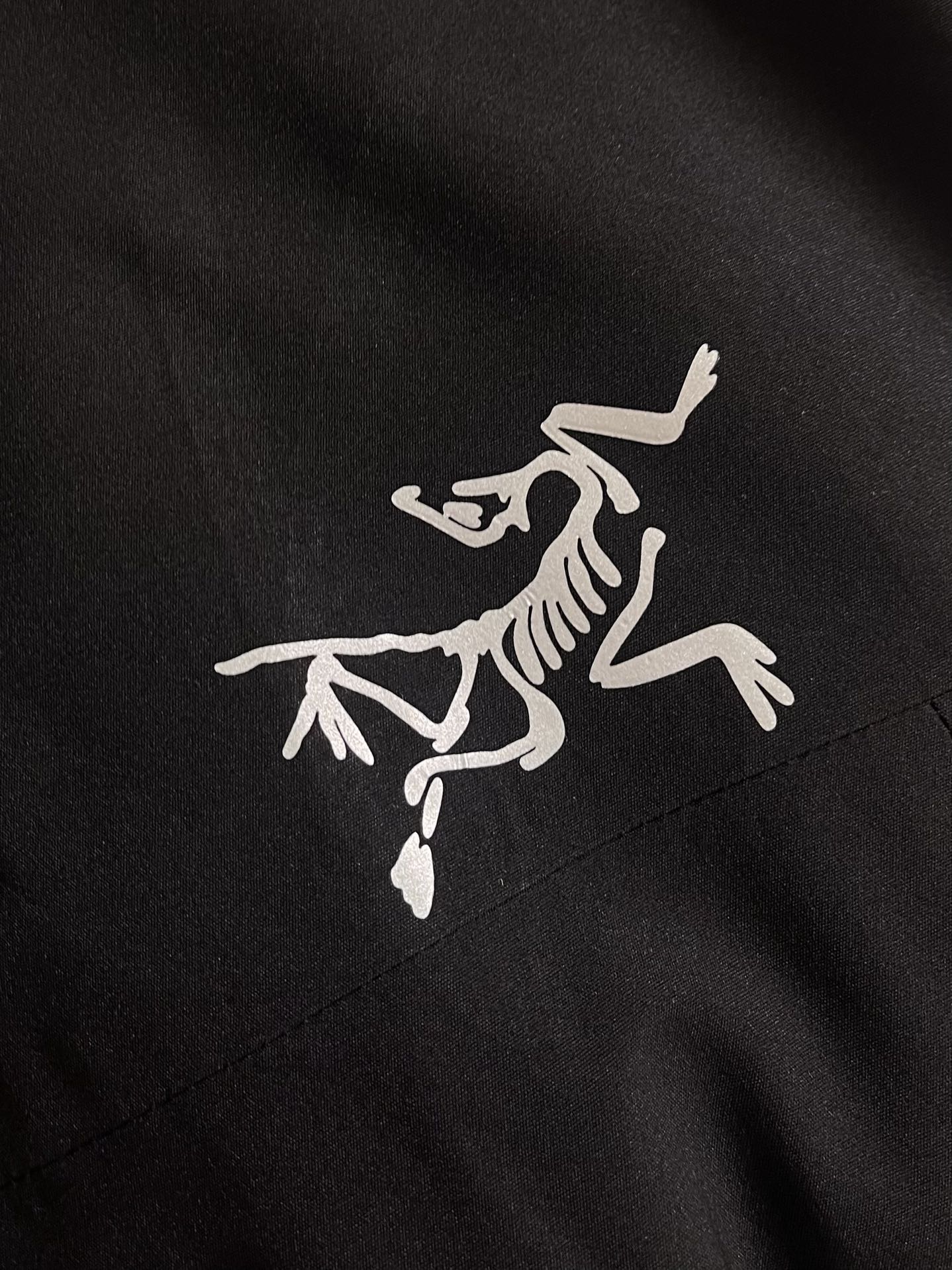 Arcteryx 始祖鸟 beta 防水防风轻量 冲锋衣外套，原版定制外层gore-txe面料，防水防风