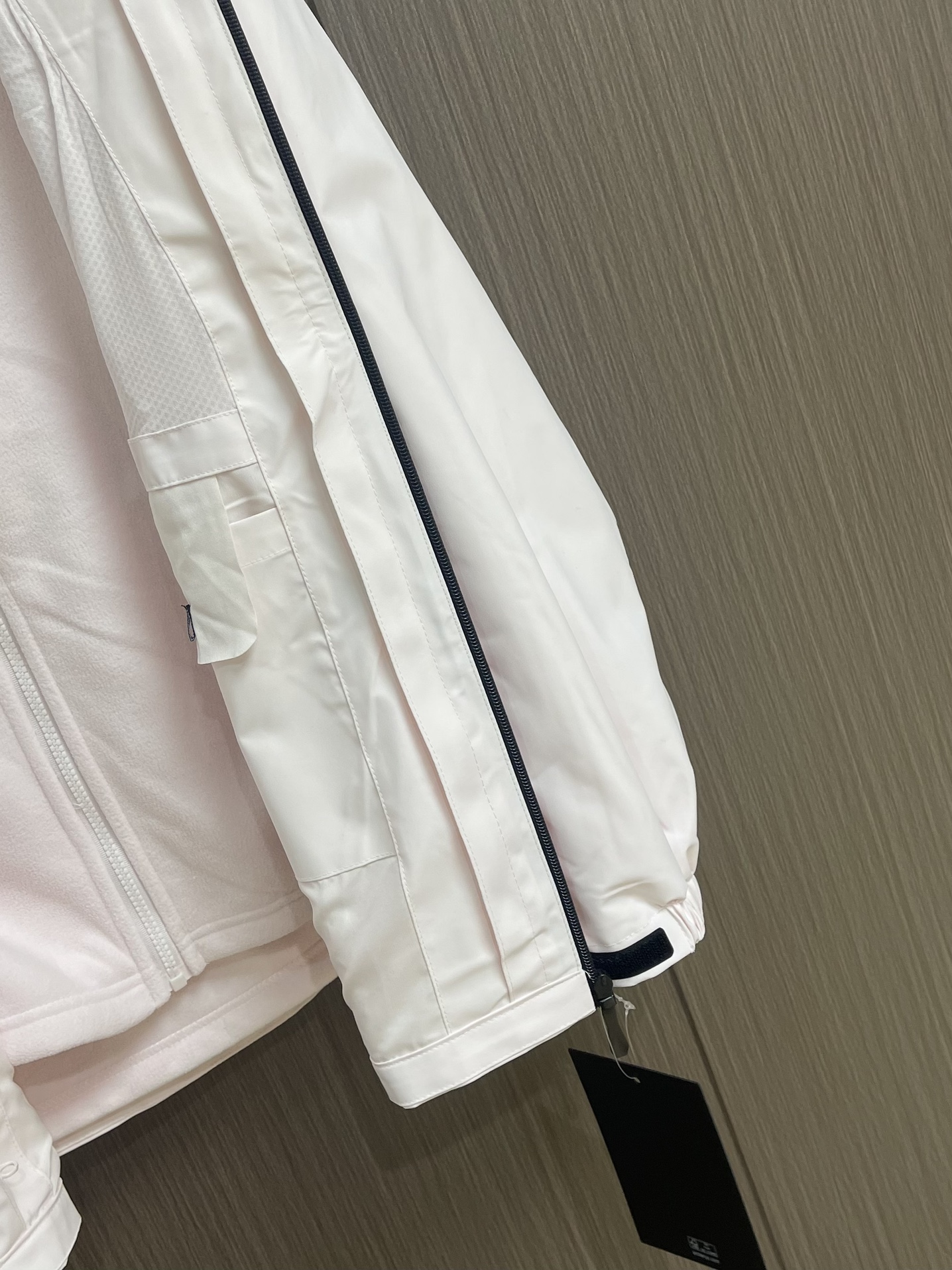 Arcteryx 始祖鸟 beta 防水防风轻量 冲锋衣外套，原版定制外层gore-txe面料，防水防风