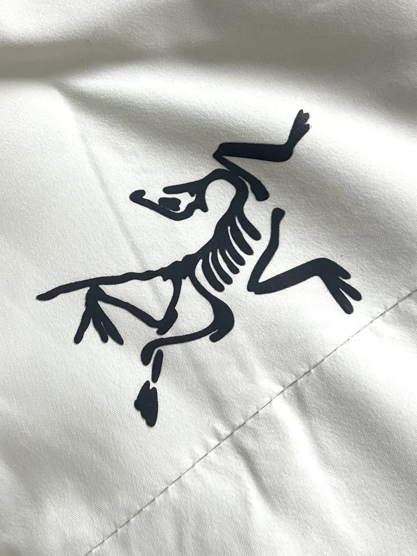 Arcteryx 始祖鸟 beta 防水防风轻量 冲锋衣外套，原版定制外层gore-txe面料，防水防风
