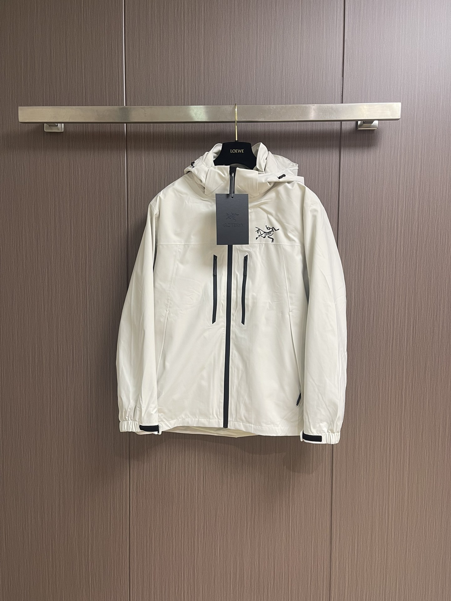 Arcteryx 始祖鸟 beta 防水防风轻量 冲锋衣外套，原版定制外层gore-txe面料，防水防风