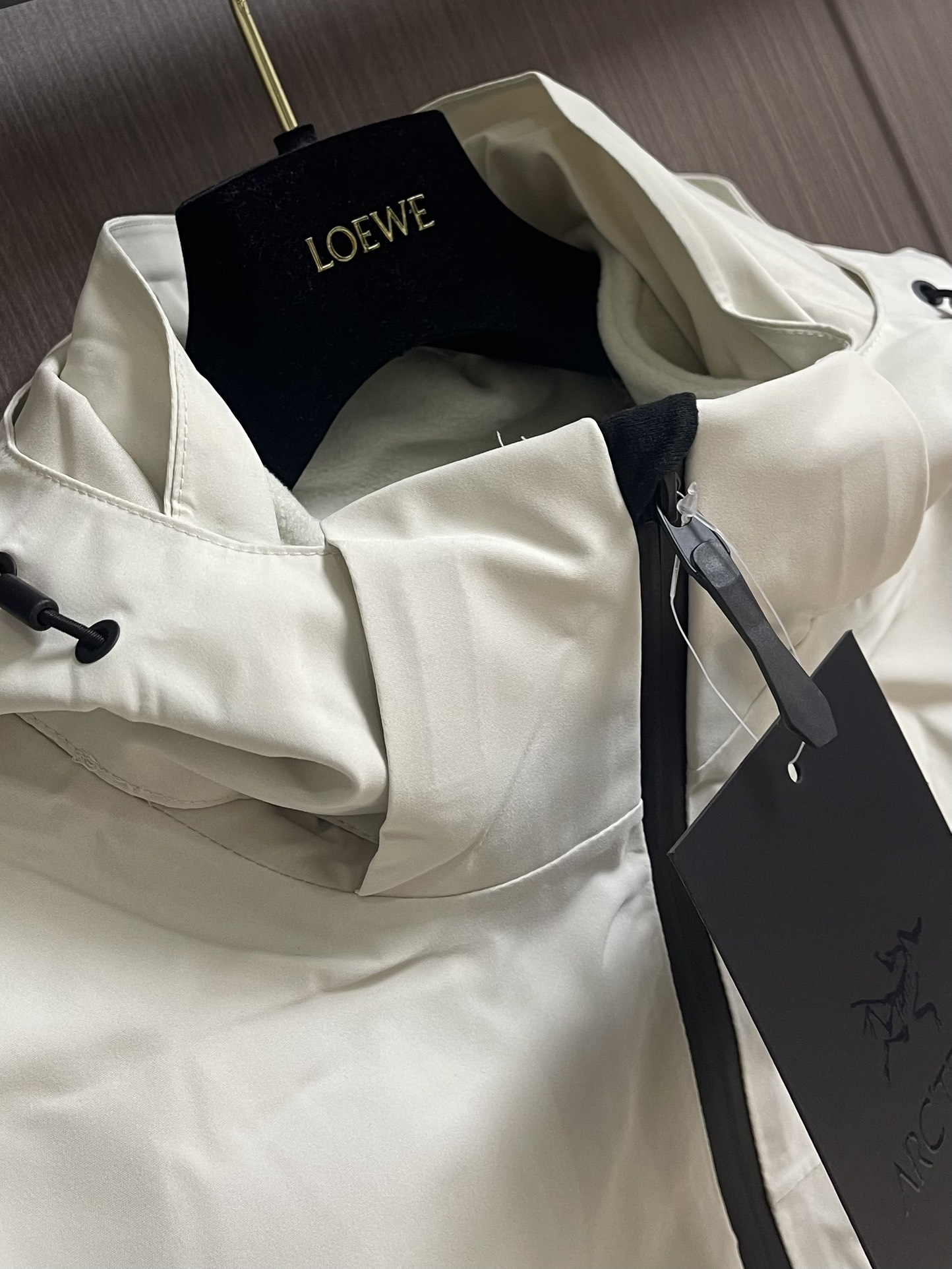 Arcteryx 始祖鸟 beta 防水防风轻量 冲锋衣外套，原版定制外层gore-txe面料，防水防风