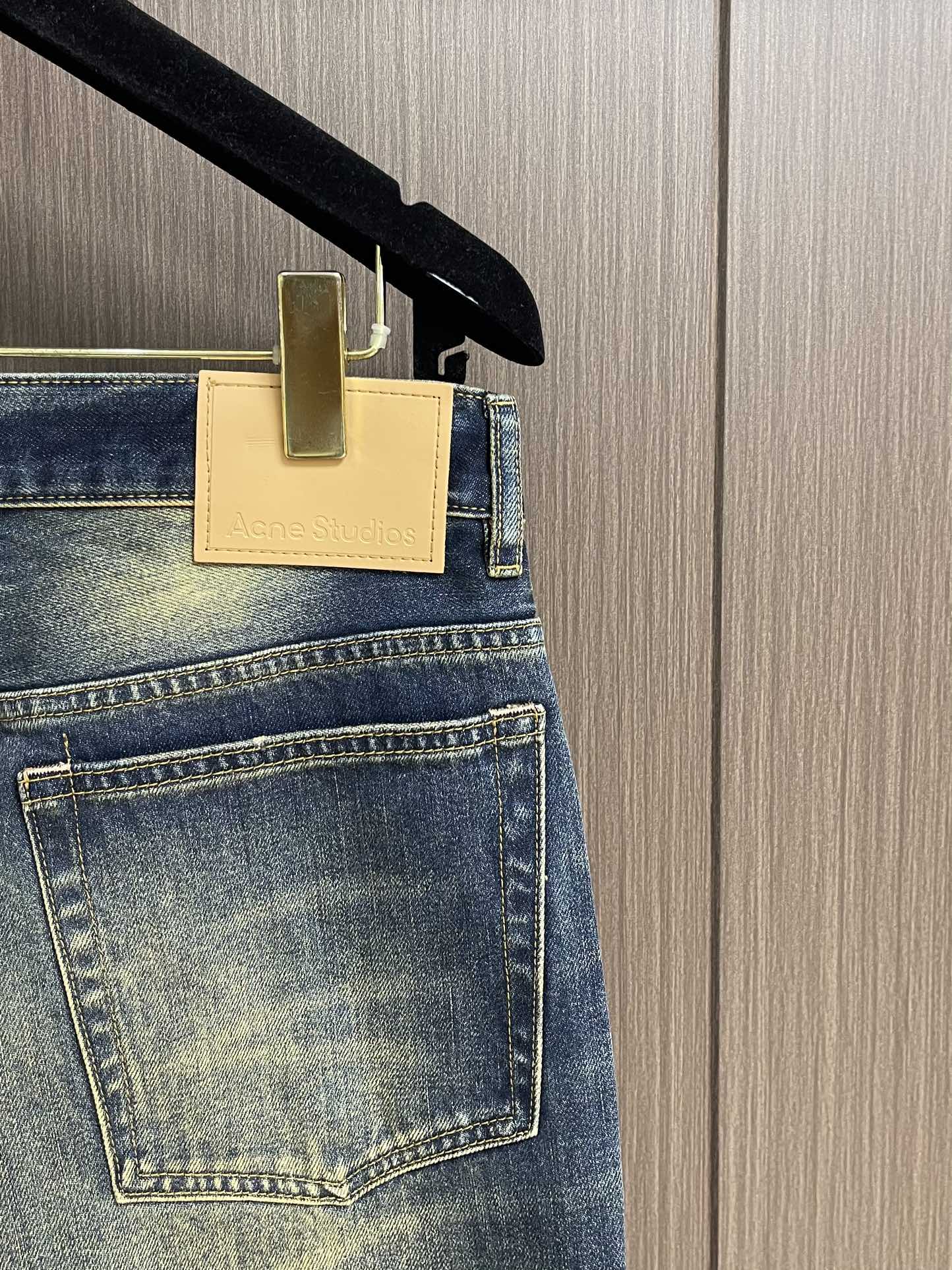 Acne Studios 2025SS新款重工洗水割破做旧做脏猫须磨旧牛仔裤，直接把韩系松弛感焊在身上，