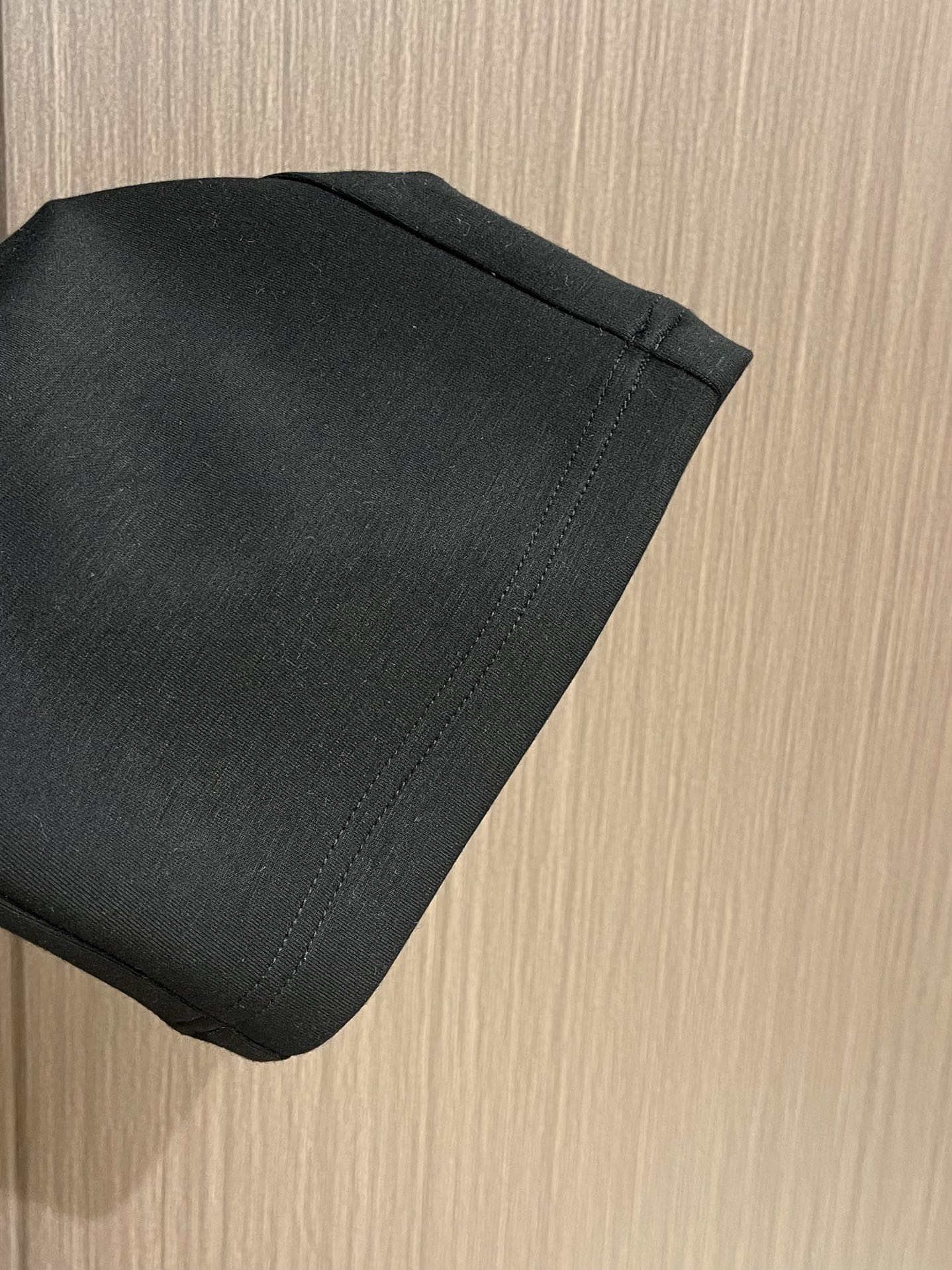 lP🆕 LoroPiana 2025SS 字母刺绣直筒运动裤，混纺面料、三标齐、松紧腰抽绳、合体的裁剪、