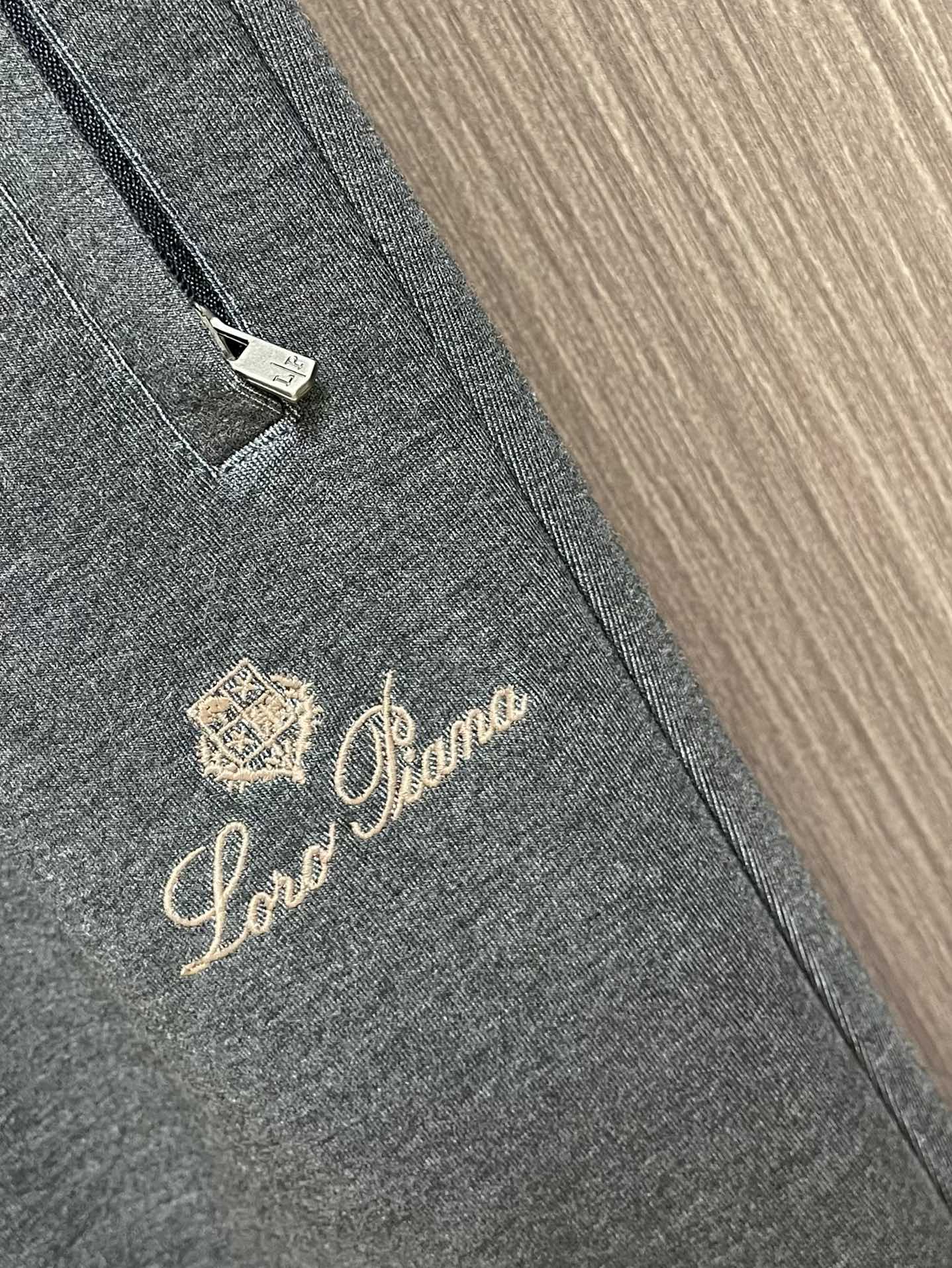 lP🆕 LoroPiana 2025SS 字母刺绣直筒运动裤，混纺面料、三标齐、松紧腰抽绳、合体的裁剪、
