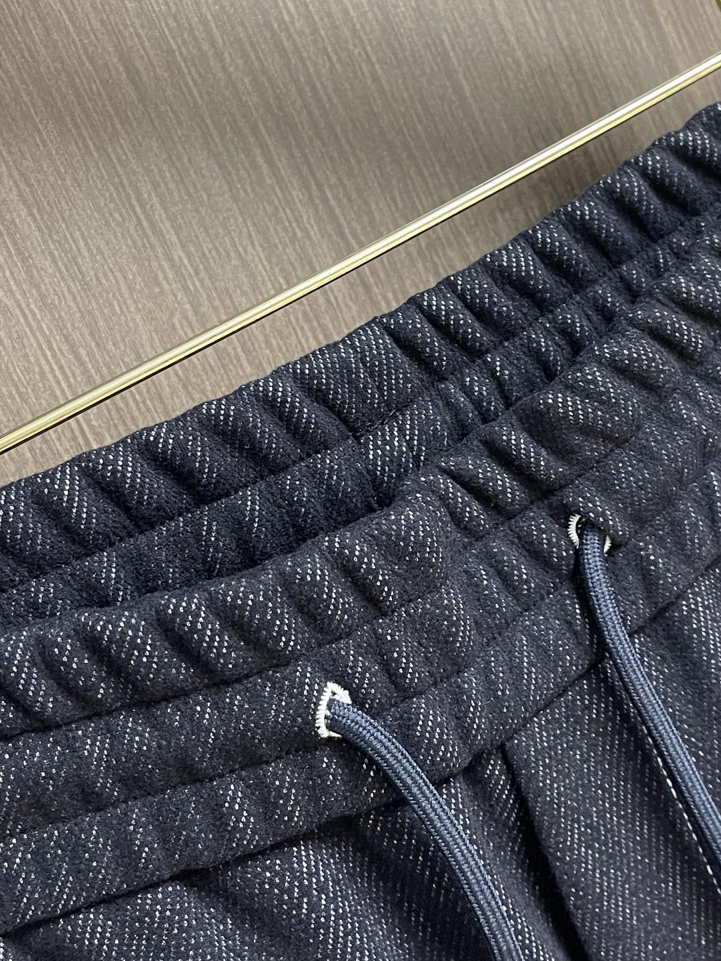 Dior 2025ss 秋冬新款logo字母刺绣洗水造旧磨卫裤，复古洗水造旧工艺 定制面料 直筒设计 剪